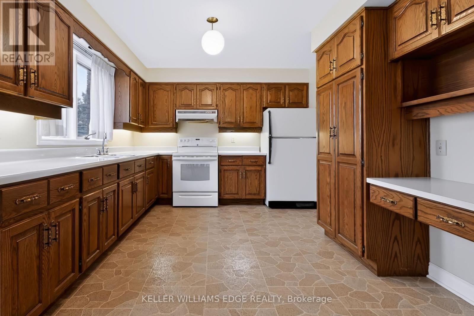 54 Monte Drive, Hamilton, Ontario  L8G 4M5 - Photo 8 - X13850344