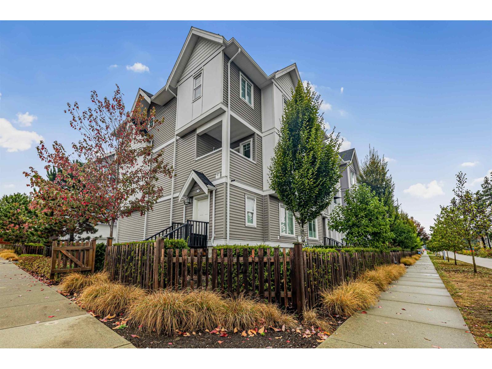 20 8033 166B STREET, Surrey, British Columbia