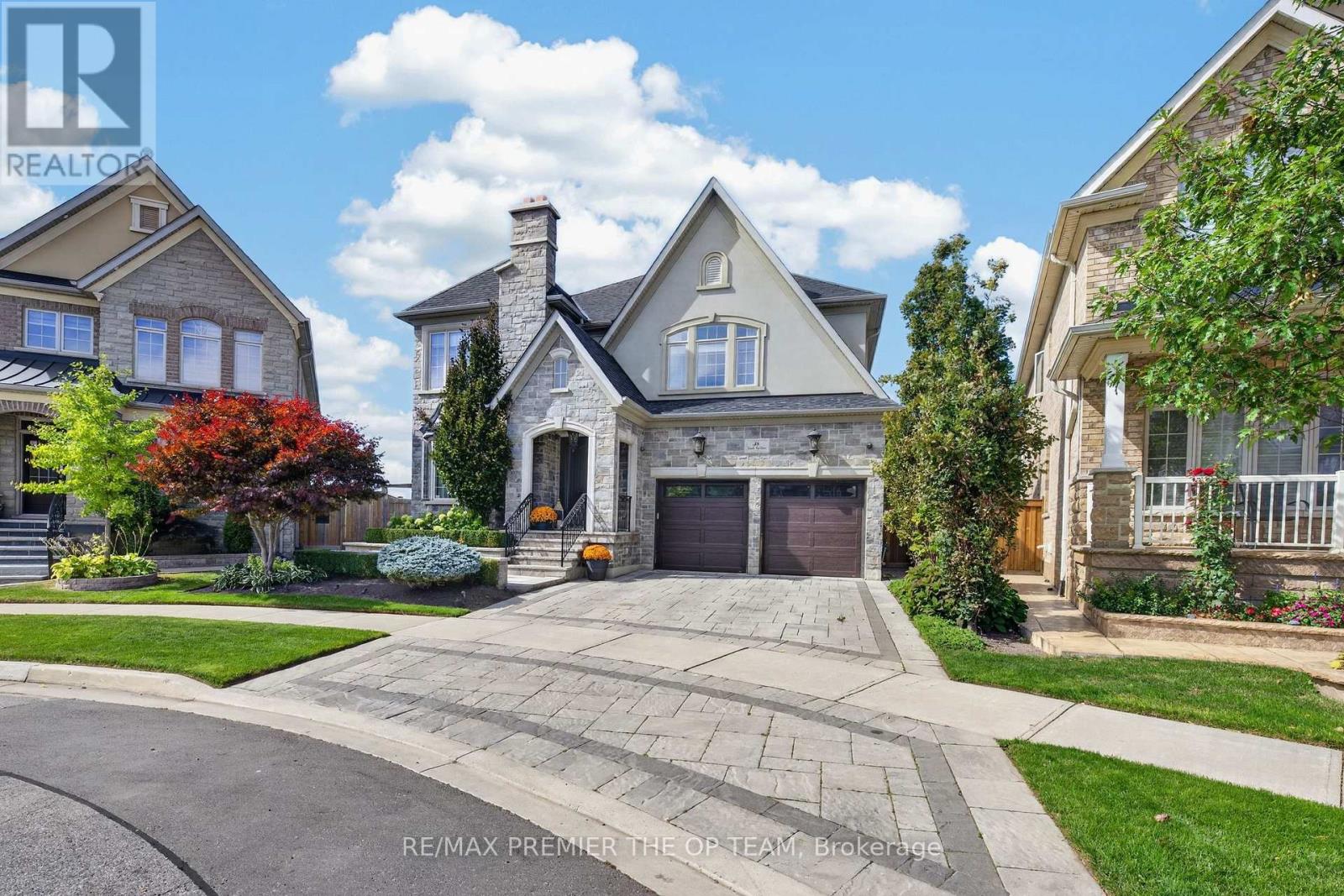 38 Gentle Fox Drive, Caledon, Ontario  L7C 3S5 - Photo 2 - W13841560