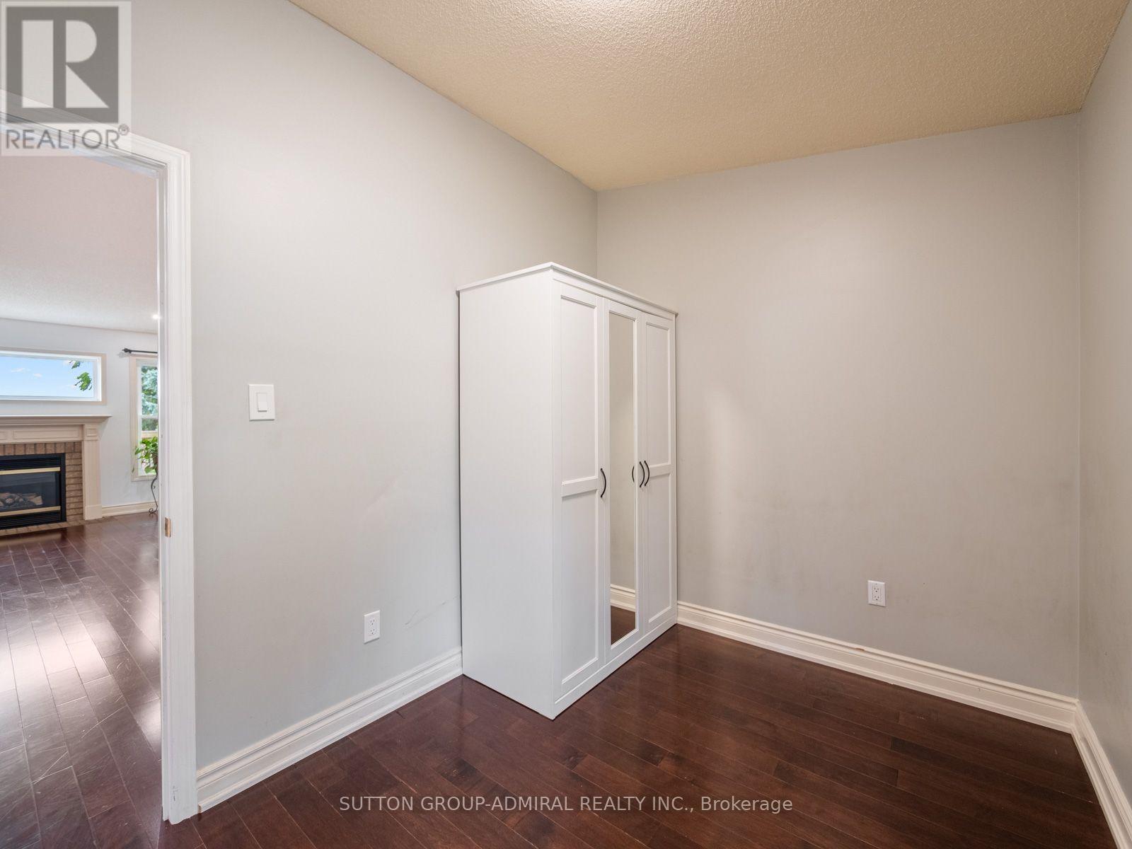 28 Harwood Drive, Barrie, Ontario  L4N 7B9 - Photo 17 - S13847916