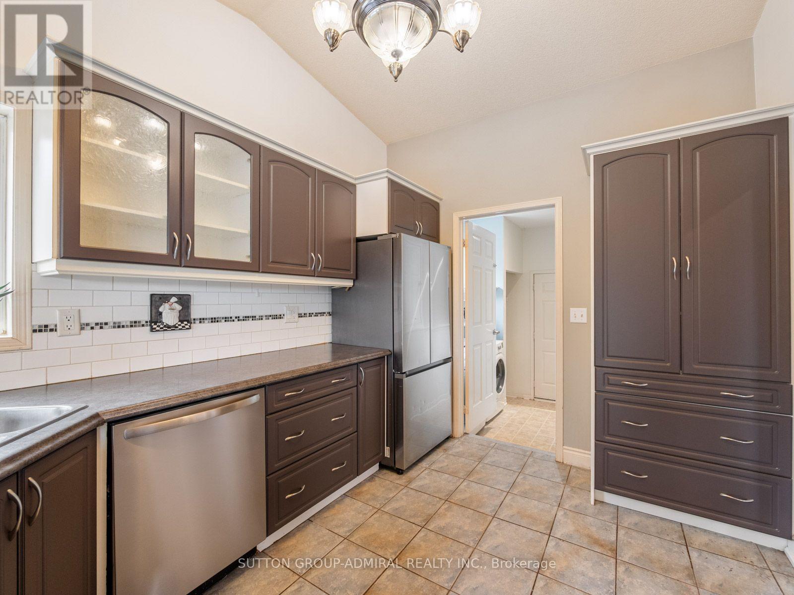 28 Harwood Drive, Barrie, Ontario  L4N 7B9 - Photo 15 - S13847916