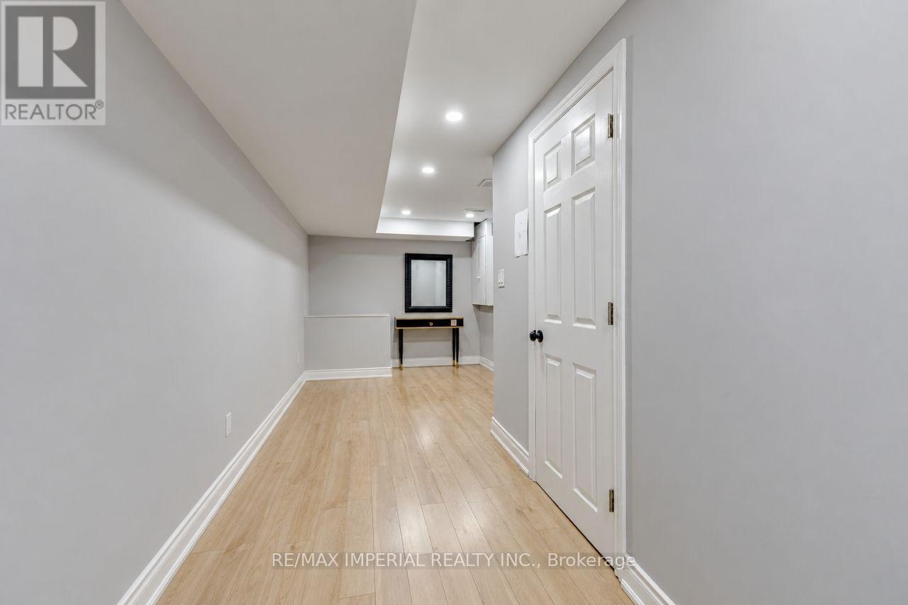 1107 Gable Drive, Oakville, Ontario  L6J 7R3 - Photo 43 - W13846942