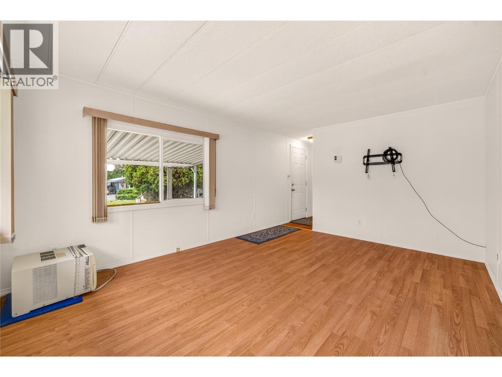 197 Dauphin Avenue Unit# 207, Penticton, British Columbia  V2A 3S3 - Photo 14 - 10401050