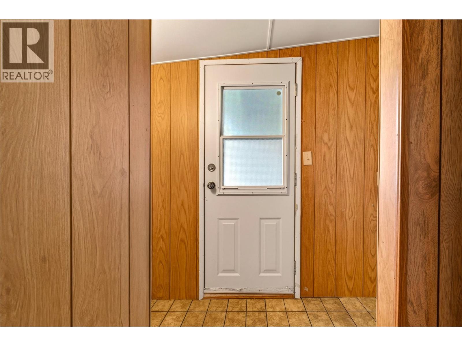197 Dauphin Avenue Unit# 207, Penticton, British Columbia  V2A 3S3 - Photo 24 - 10401050