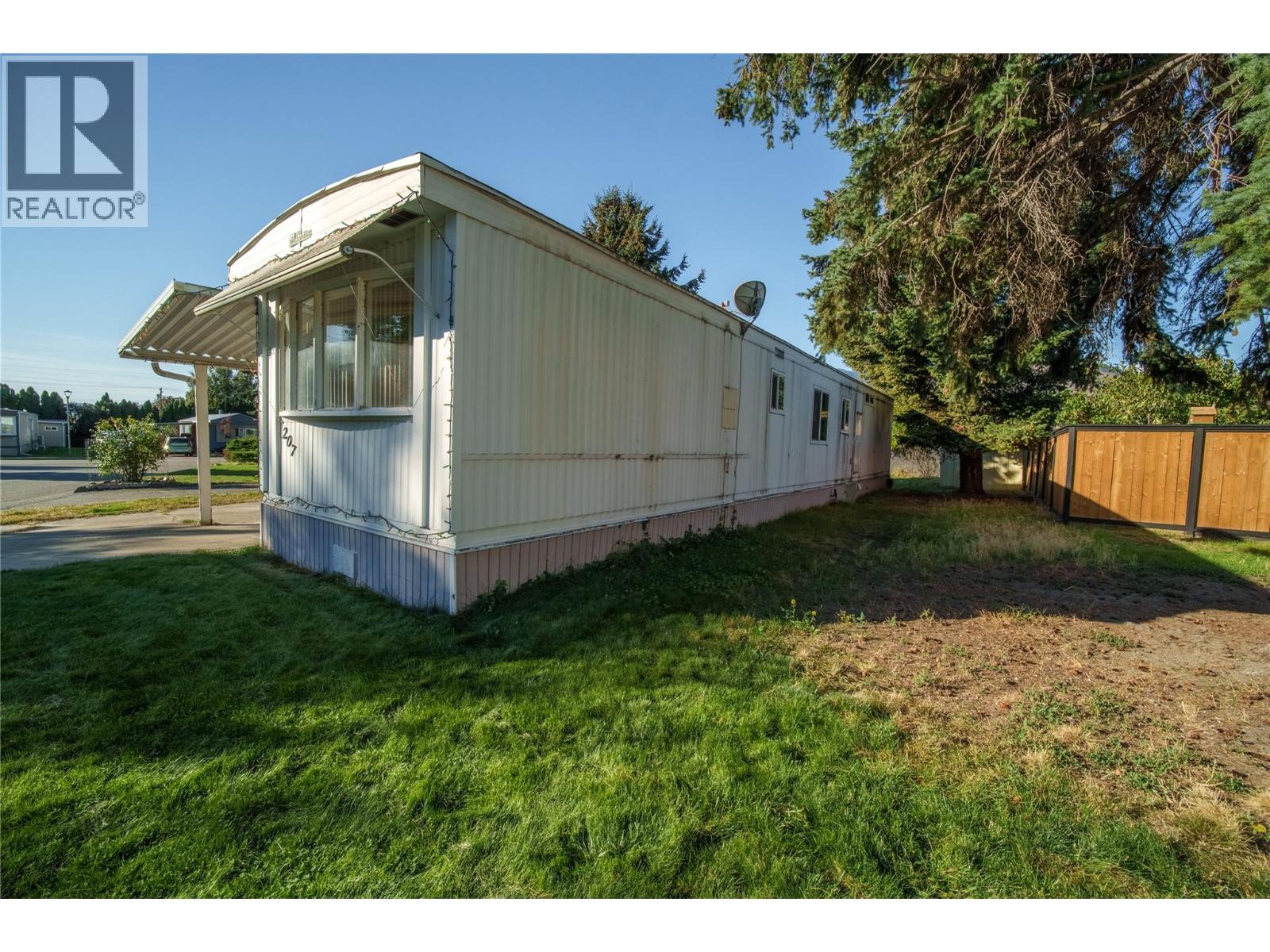 197 Dauphin Avenue Unit# 207, Penticton, British Columbia  V2A 3S3 - Photo 30 - 10401050