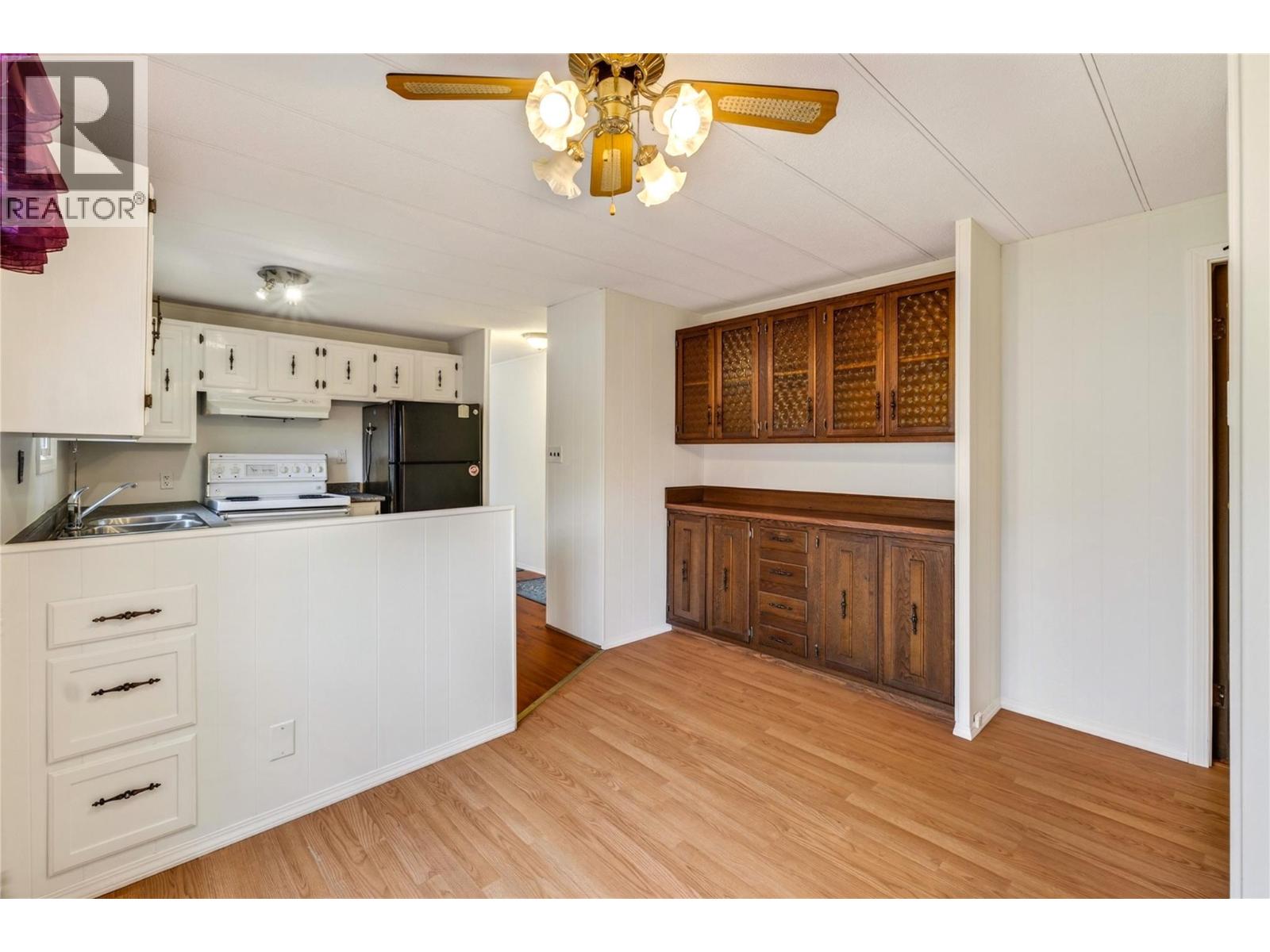 197 Dauphin Avenue Unit# 207, Penticton, British Columbia  V2A 3S3 - Photo 7 - 10401050