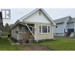 1202 GORE STREET W, Thunder Bay, Ontario