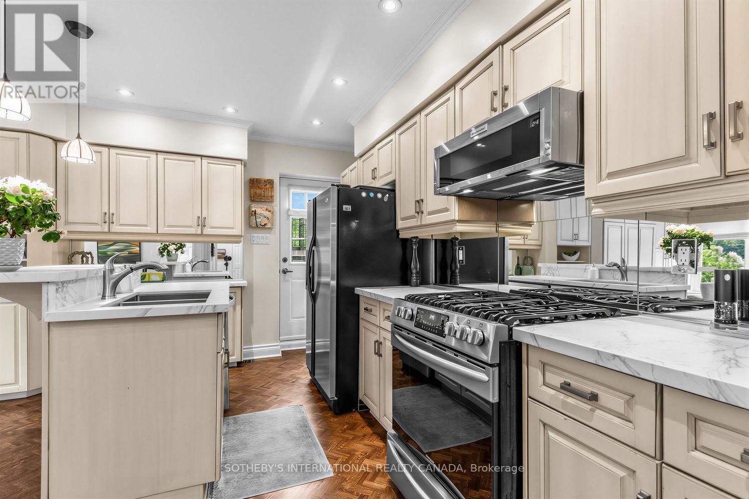 103 Brookdale Avenue, Toronto, Ontario  M5M 1P4 - Photo 11 - C13850530