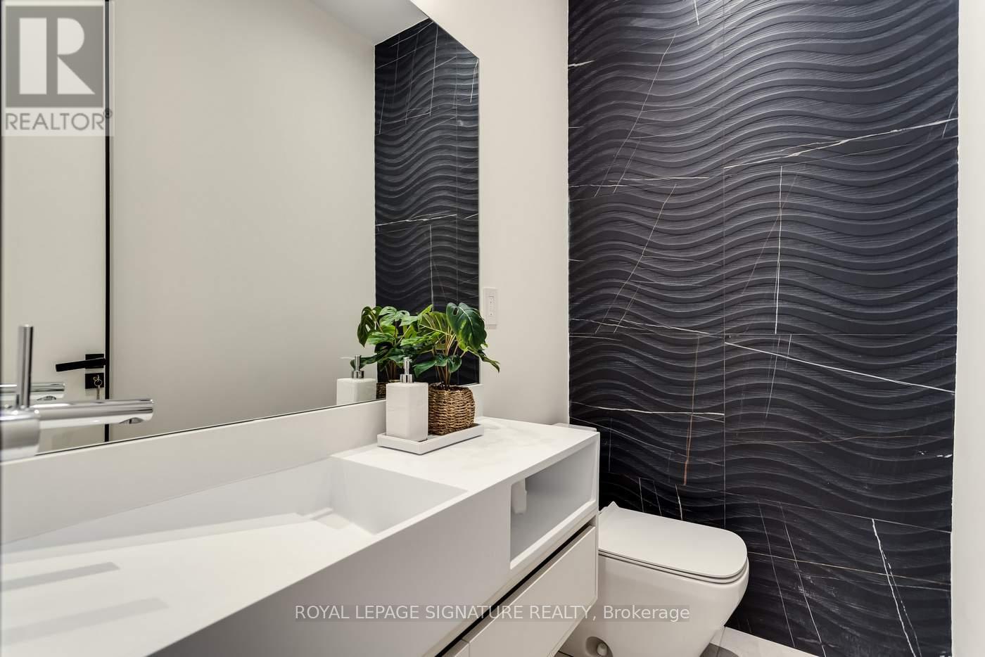 511 Woburn Avenue, Toronto, Ontario  M5M 1L8 - Photo 21 - C13850562