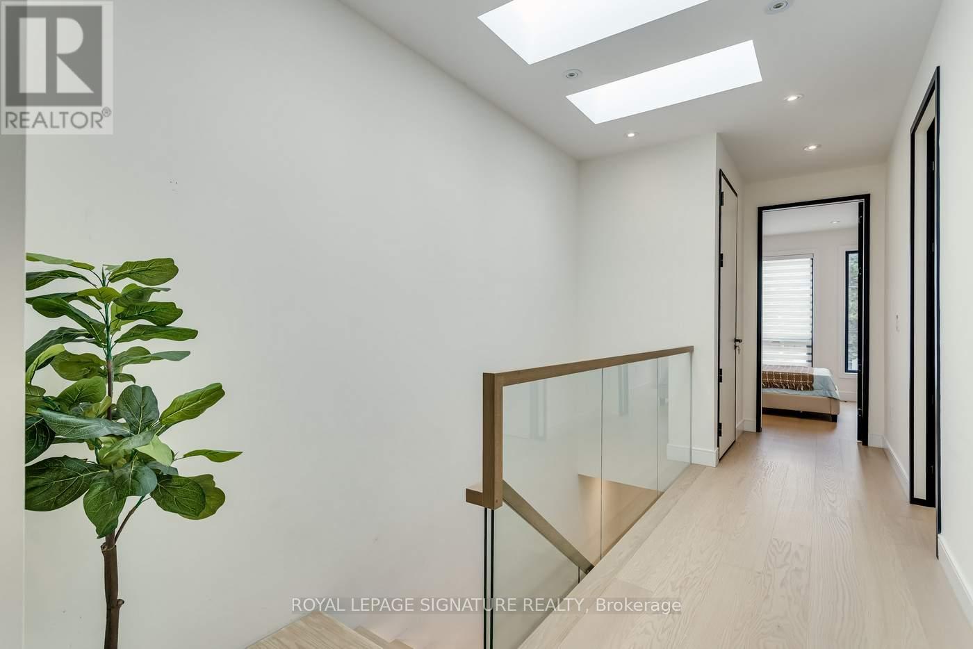 511 Woburn Avenue, Toronto, Ontario  M5M 1L8 - Photo 23 - C13850562