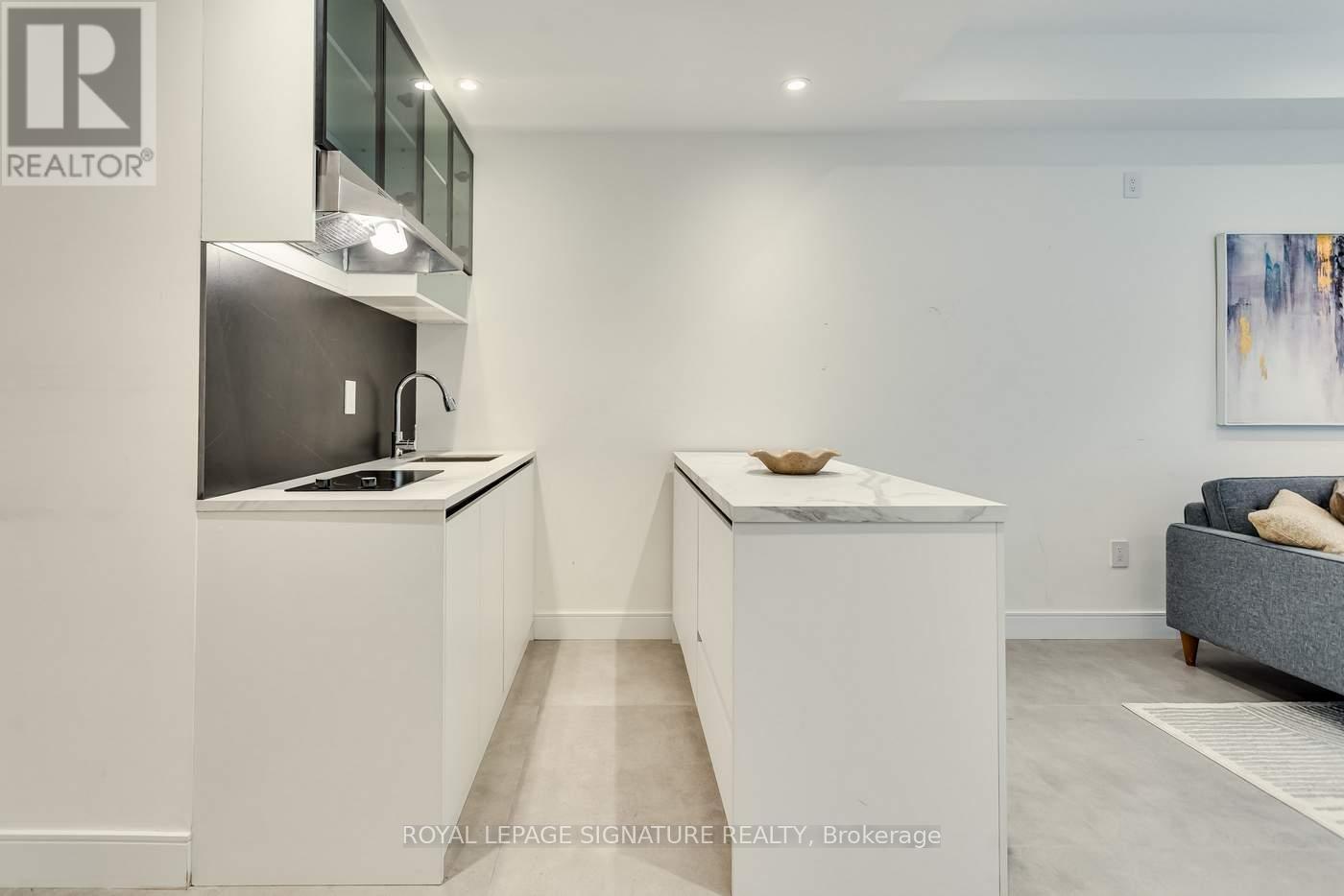 511 Woburn Avenue, Toronto, Ontario  M5M 1L8 - Photo 40 - C13850562