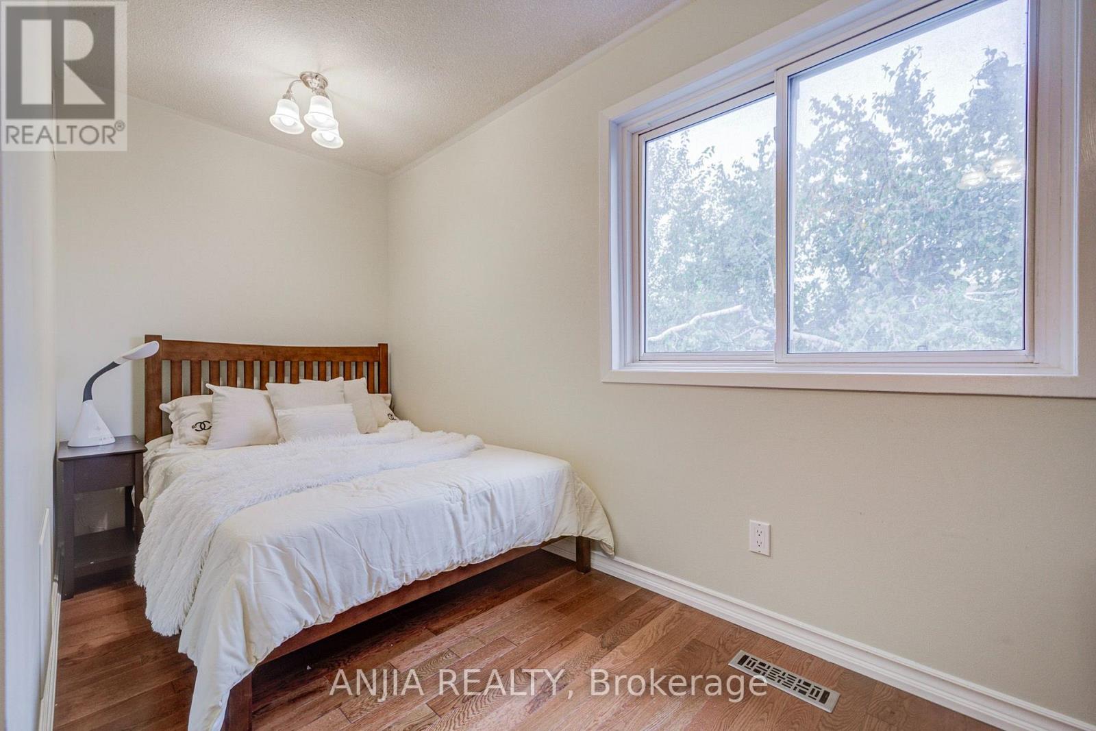3 Mossbrook Crescent, Toronto, Ontario  M1W 2W8 - Photo 36 - E13850566