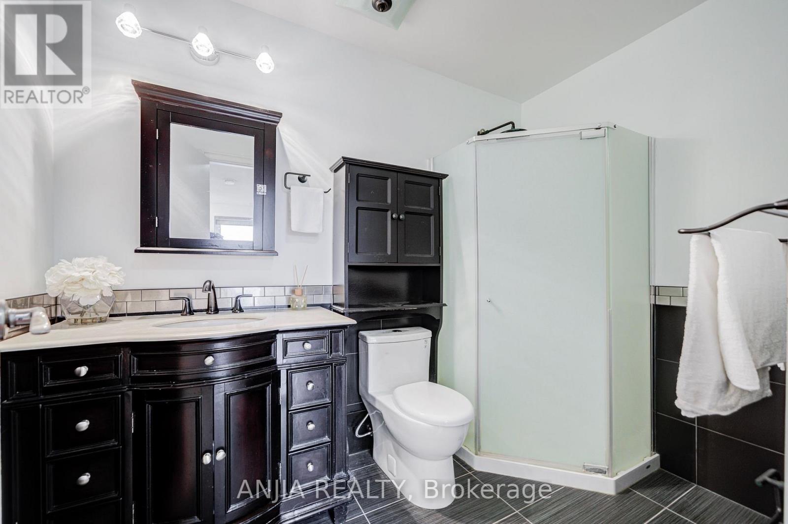 3 Mossbrook Crescent, Toronto, Ontario  M1W 2W8 - Photo 39 - E13850566