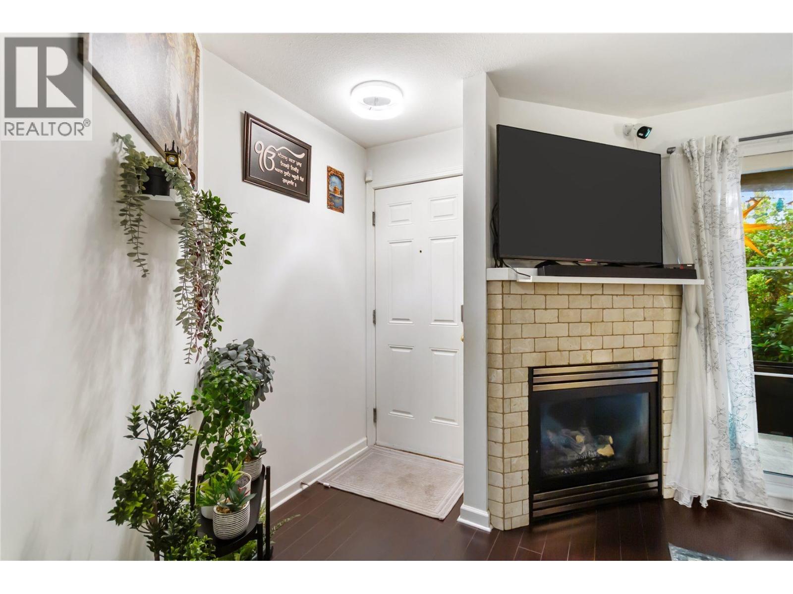 2 1383 Brunette Avenue, Coquitlam, British Columbia  V3K 1G6 - Photo 4 - R3171198