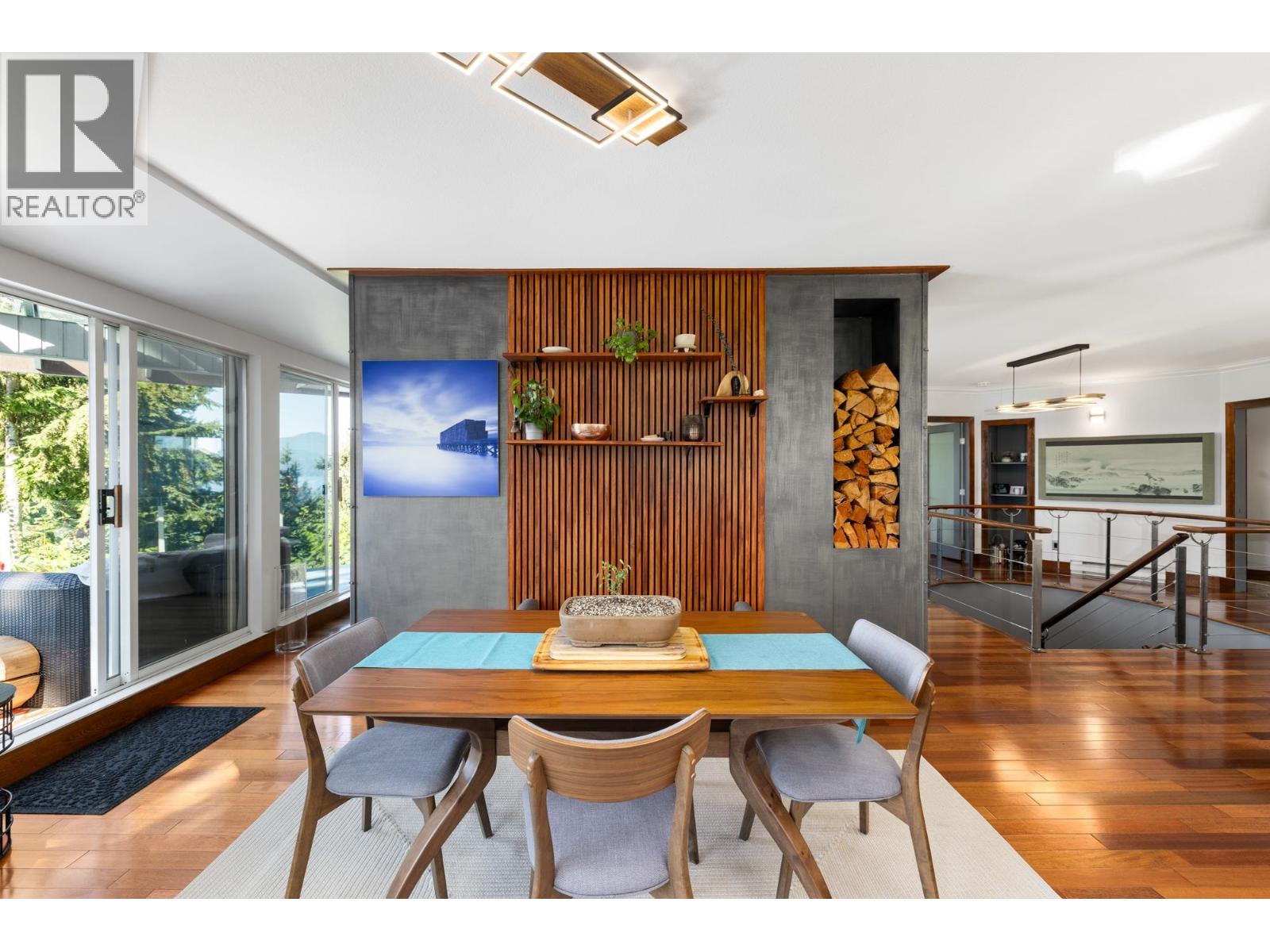 350 BAYVIEW PLACE