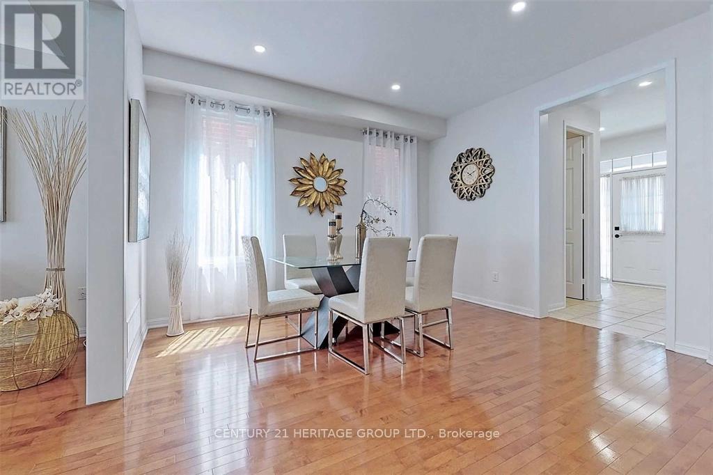35 Cliff Gunn Road, Newmarket, Ontario  L3X 3J8 - Photo 11 - N13850482