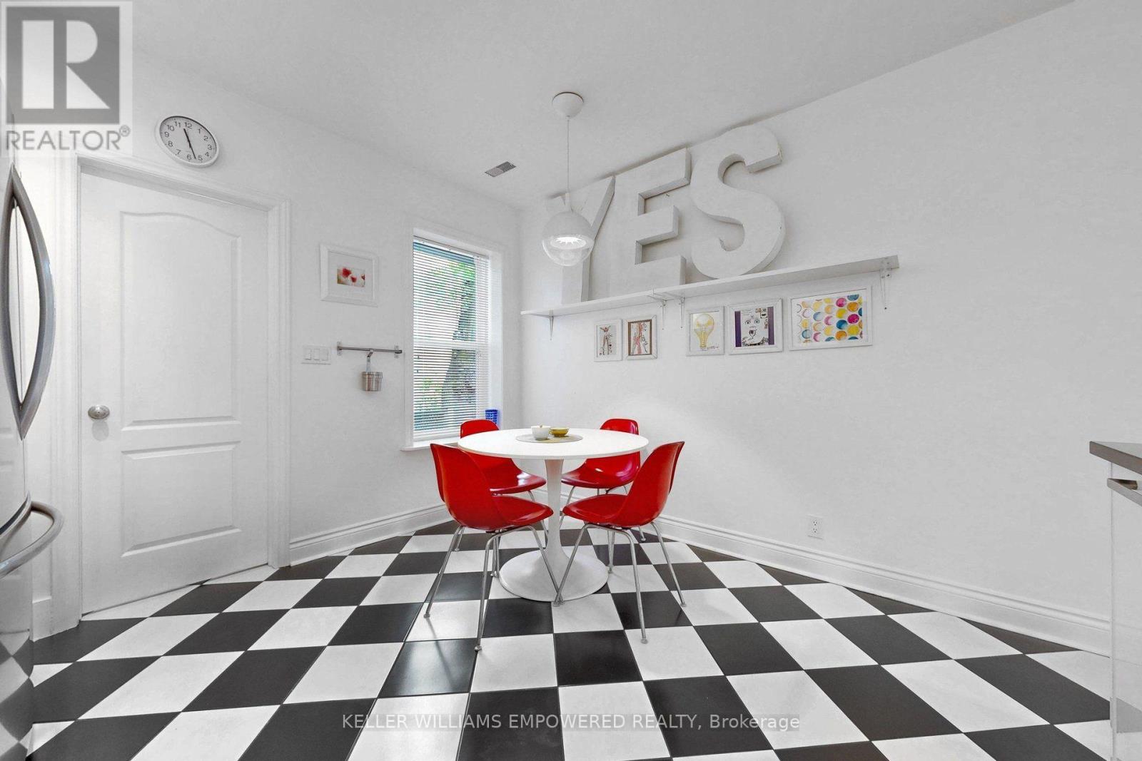 274 Wallace Avenue, Toronto, Ontario  M6P 3M9 - Photo 11 - W13850496