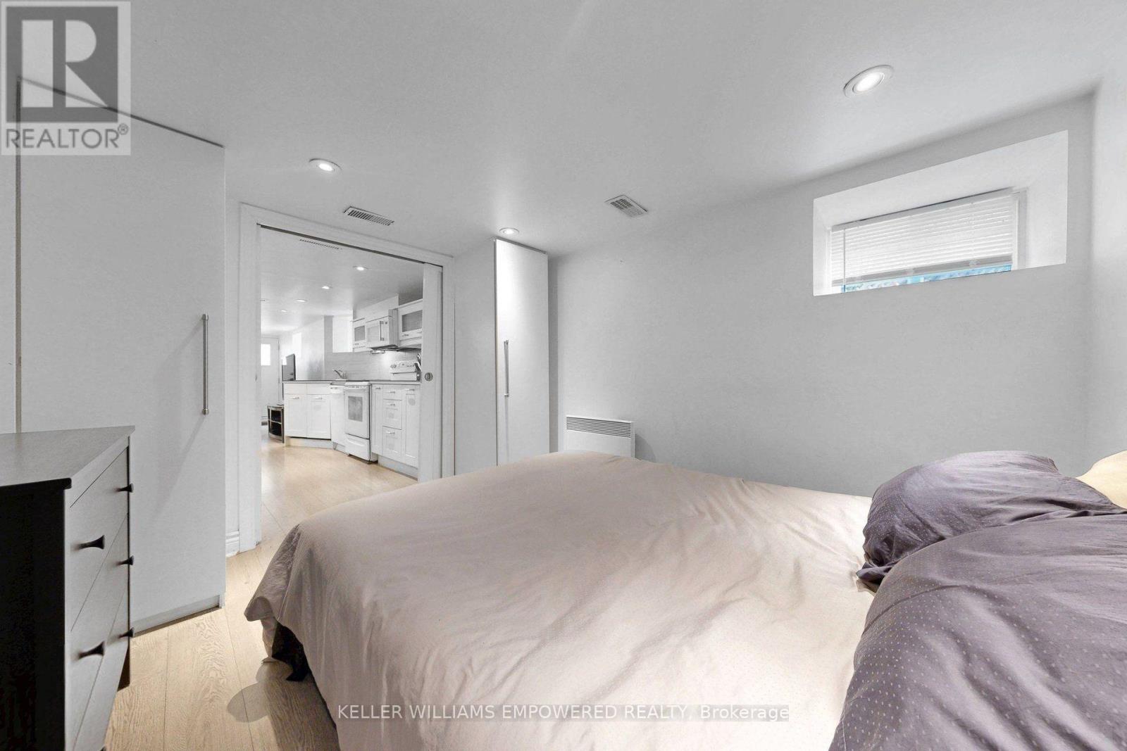 274 Wallace Avenue, Toronto, Ontario  M6P 3M9 - Photo 30 - W13850496