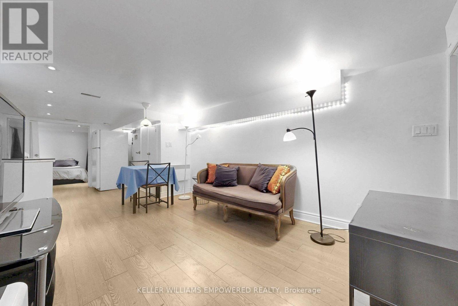 274 Wallace Avenue, Toronto, Ontario  M6P 3M9 - Photo 35 - W13850496