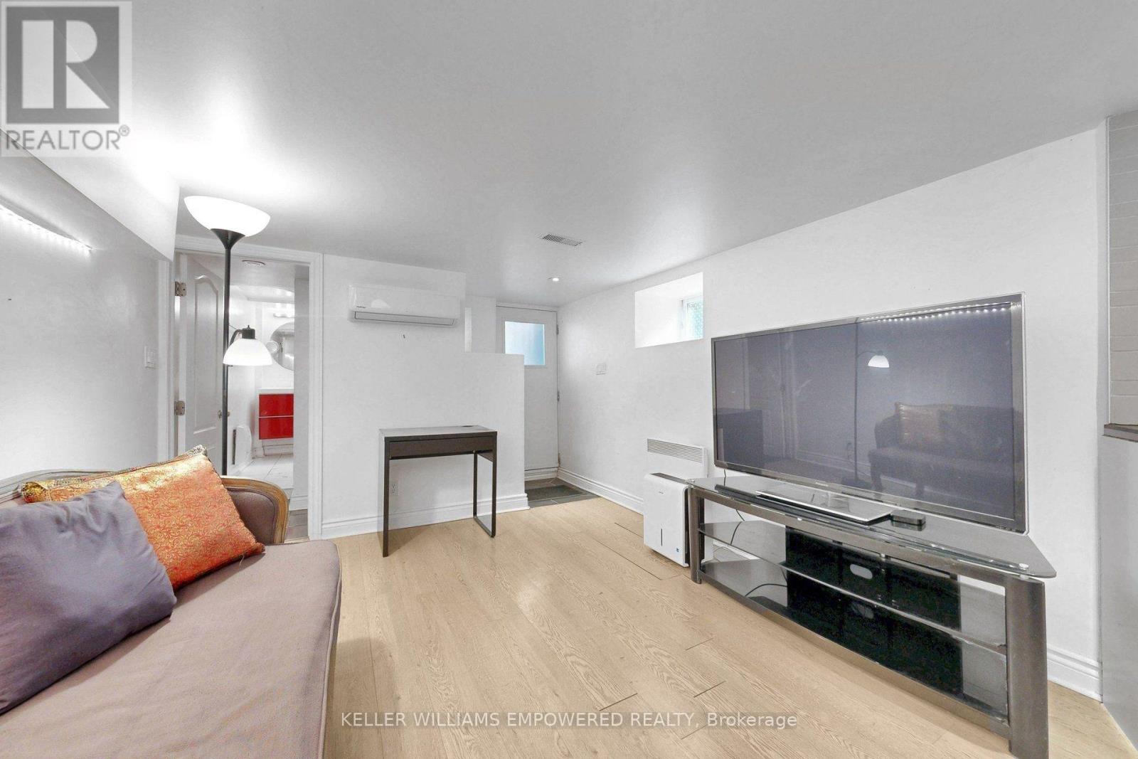 274 Wallace Avenue, Toronto, Ontario  M6P 3M9 - Photo 36 - W13850496