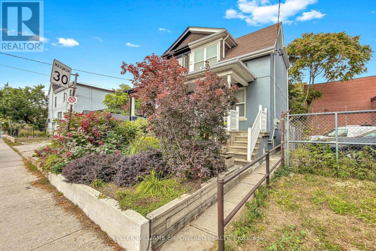 274 Wallace Avenue, Toronto, Ontario  M6P 3M9 - Photo 43 - W13850496