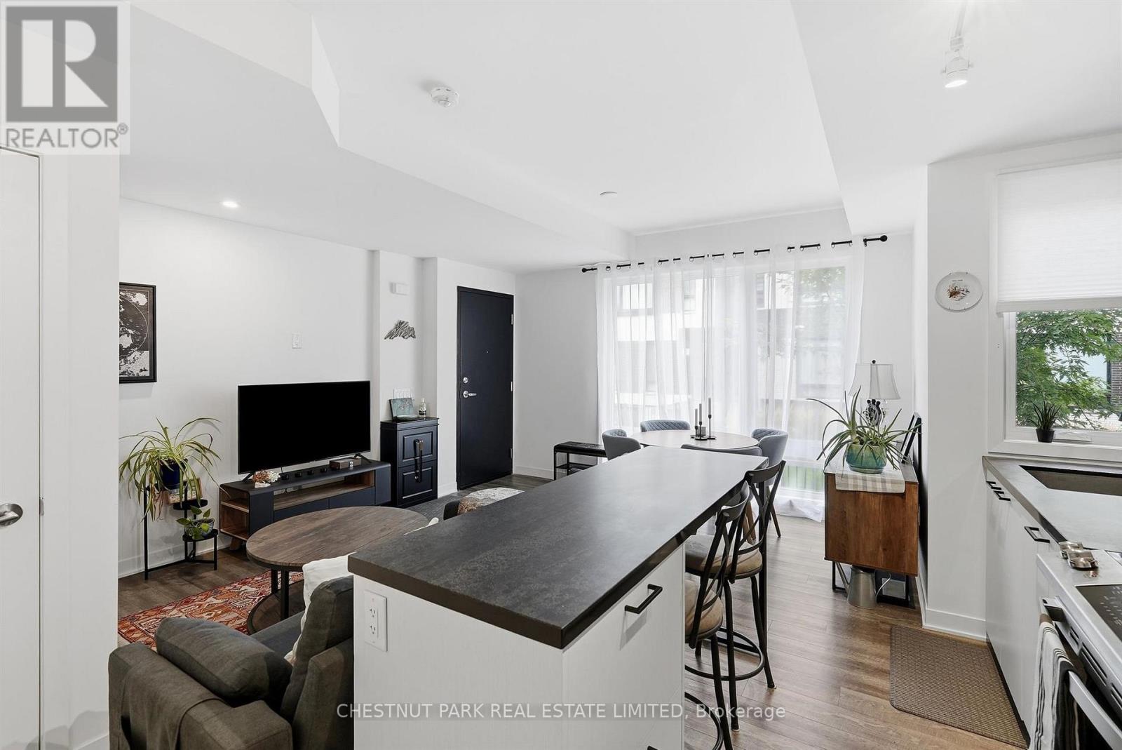 Th12 - 20 Ed Clark Gardens, Toronto, Ontario  M6N 0B5 - Photo 15 - W13850544