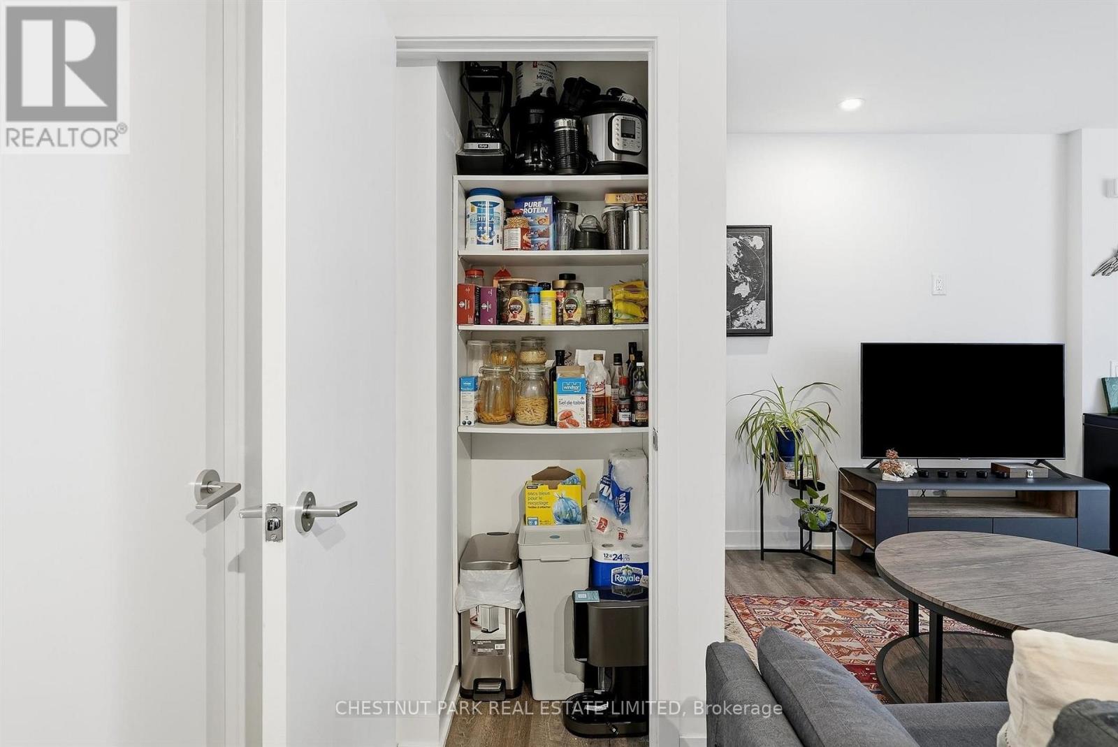 Th12 - 20 Ed Clark Gardens, Toronto, Ontario  M6N 0B5 - Photo 17 - W13850544