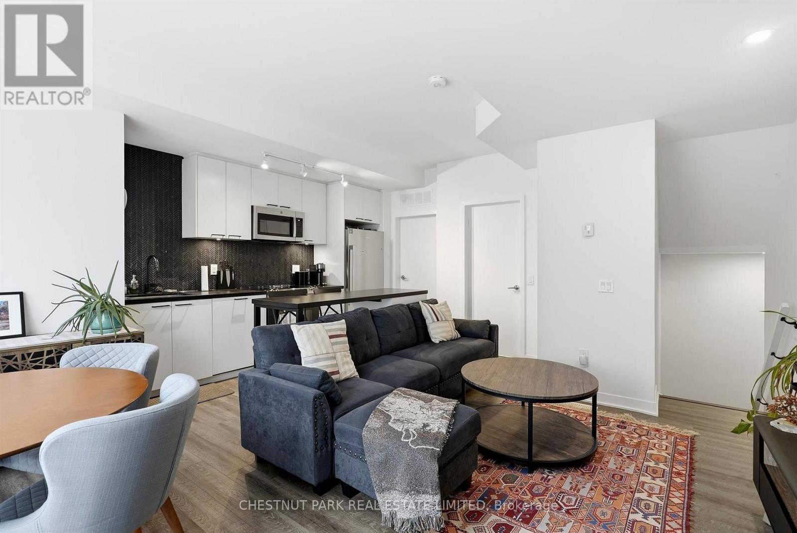 Th12 - 20 Ed Clark Gardens, Toronto, Ontario  M6N 0B5 - Photo 2 - W13850544