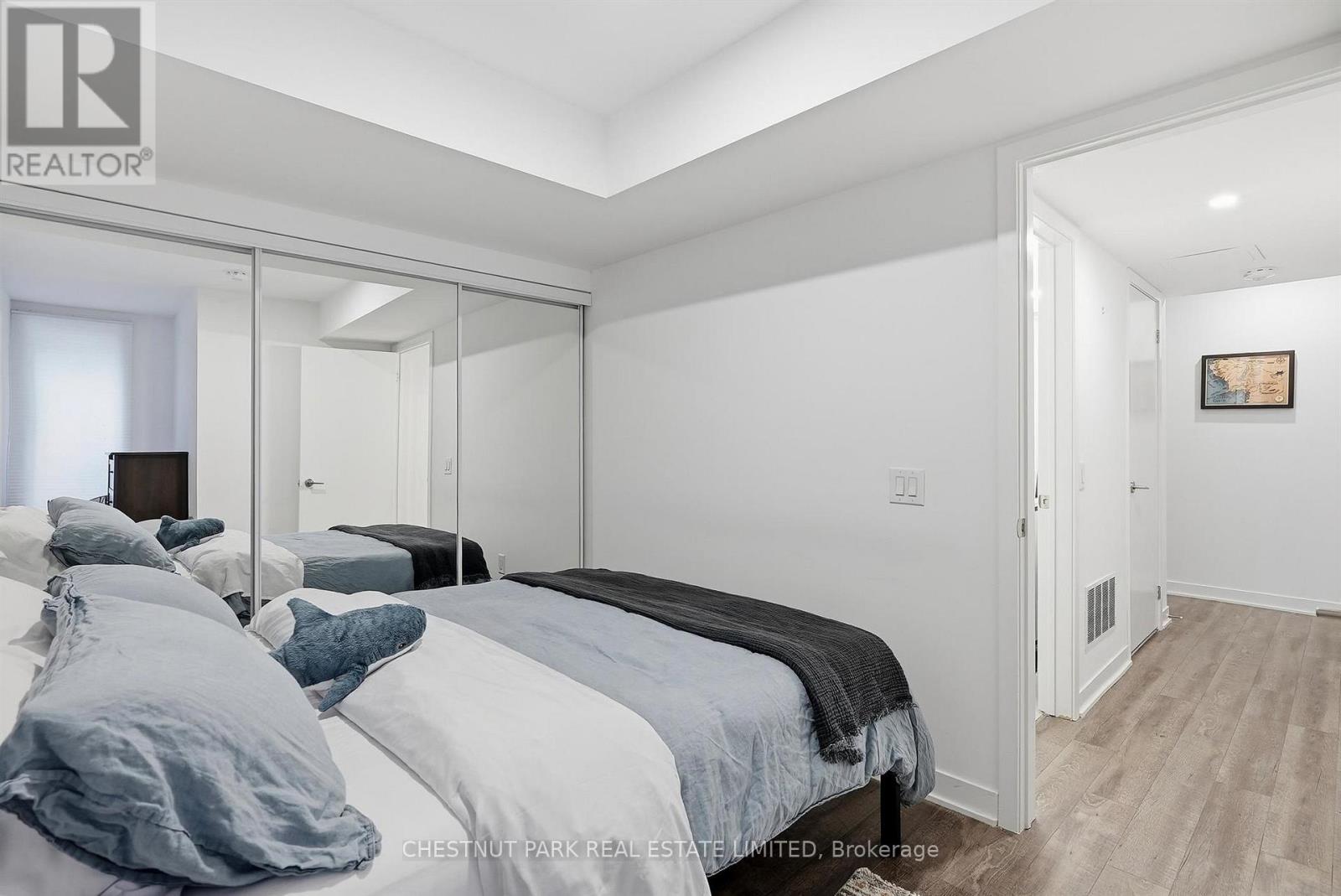 Th12 - 20 Ed Clark Gardens, Toronto, Ontario  M6N 0B5 - Photo 21 - W13850544