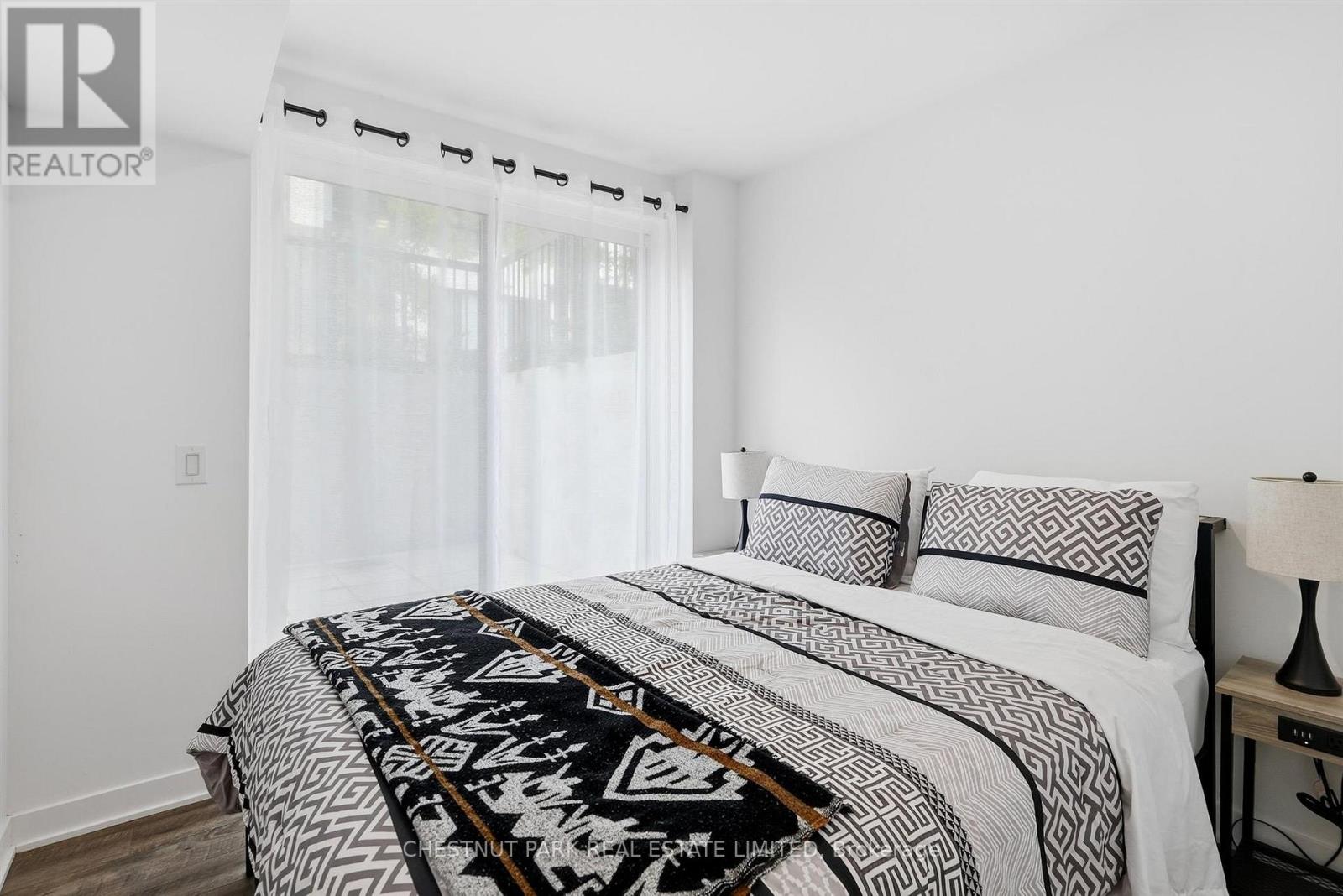 Th12 - 20 Ed Clark Gardens, Toronto, Ontario  M6N 0B5 - Photo 24 - W13850544