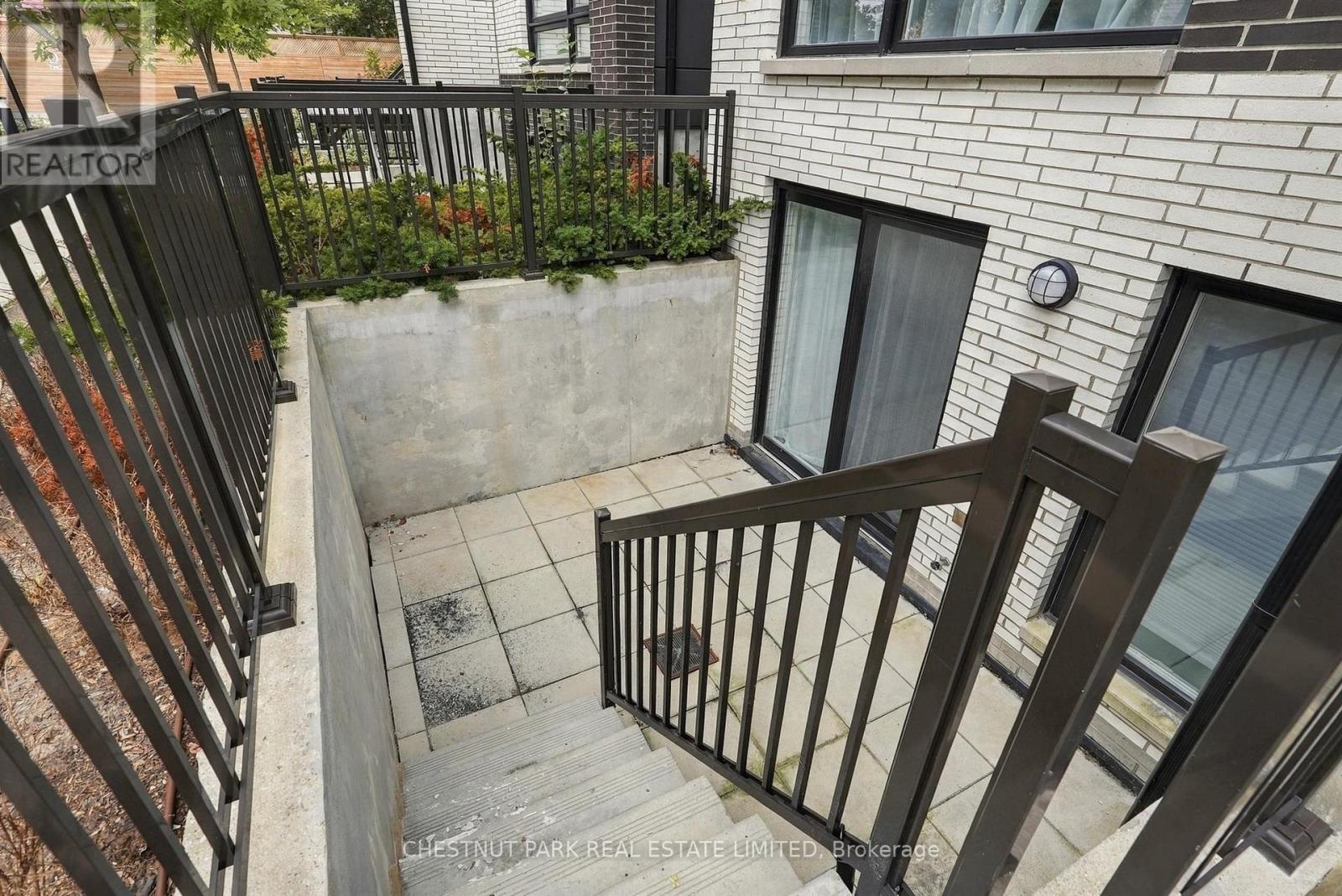 Th12 - 20 Ed Clark Gardens, Toronto, Ontario  M6N 0B5 - Photo 33 - W13850544