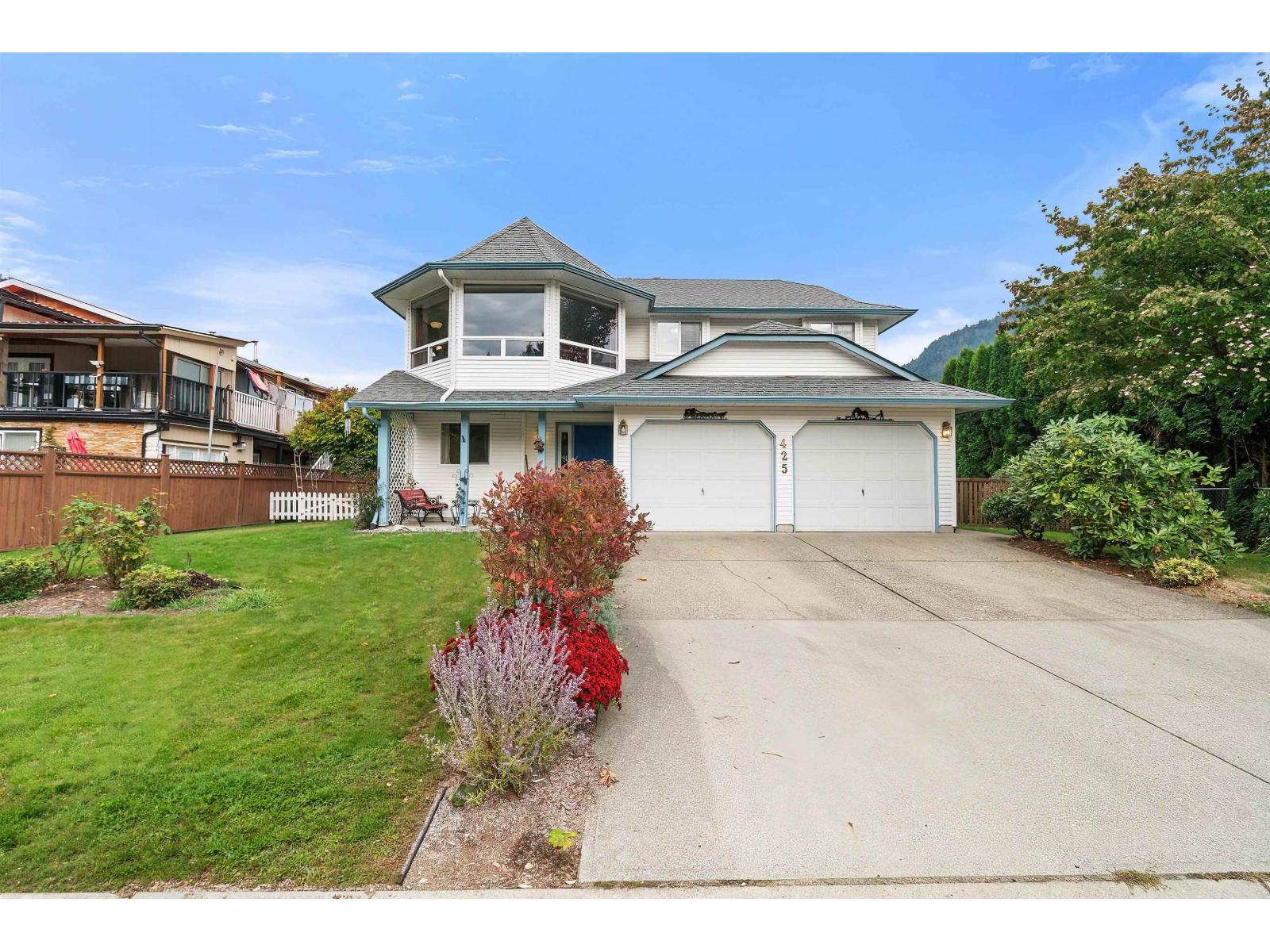 425 HADWAY DRIVE|Harrison Hot Springs