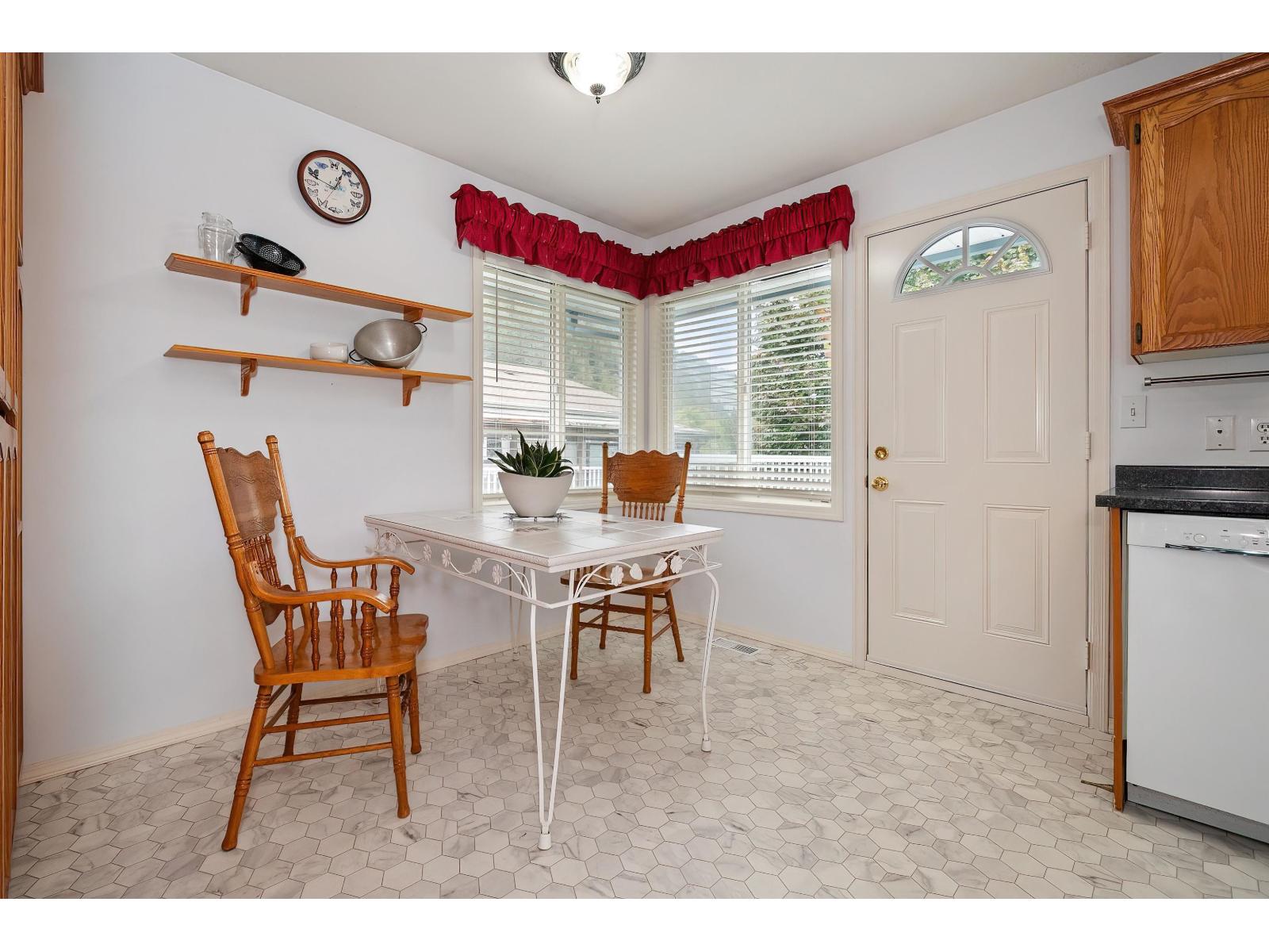 425 HADWAY DRIVE|Harrison Hot Springs