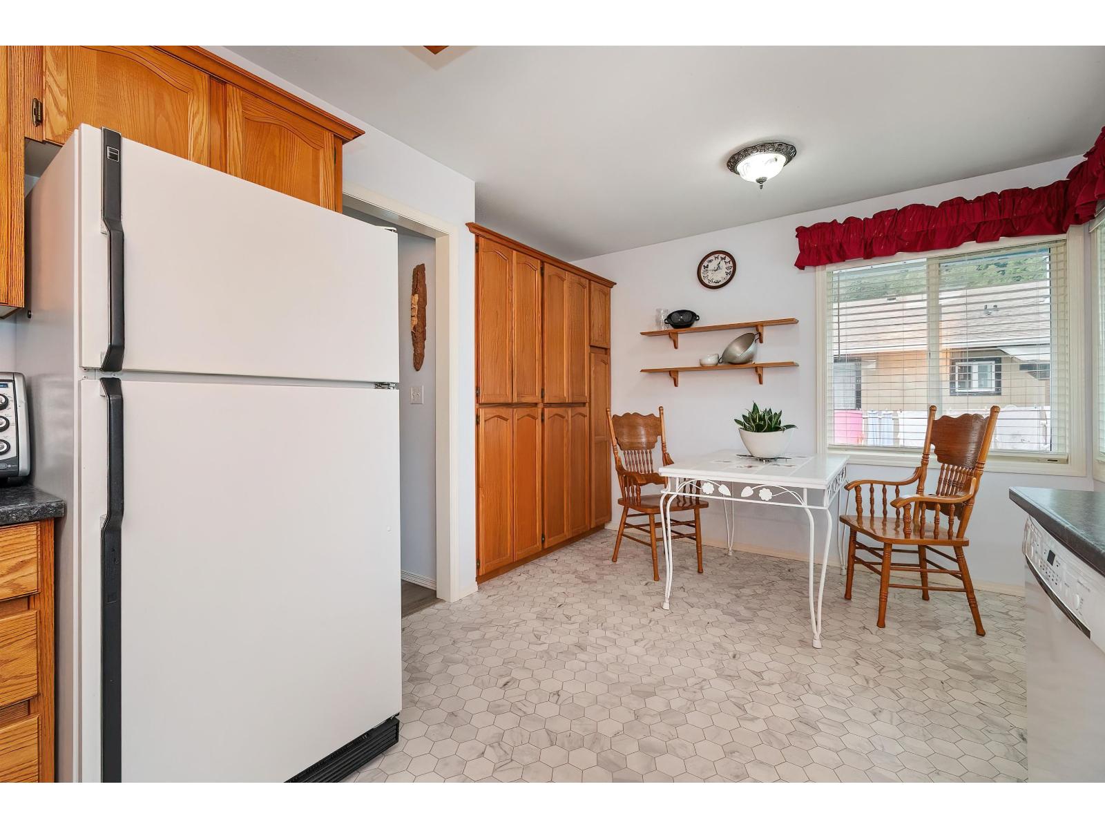 425 HADWAY DRIVE|Harrison Hot Springs