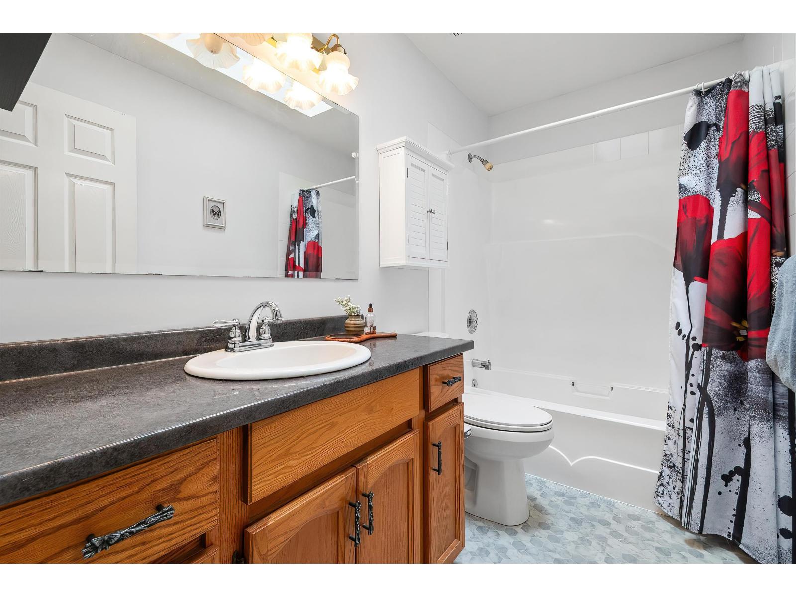 425 HADWAY DRIVE|Harrison Hot Springs
