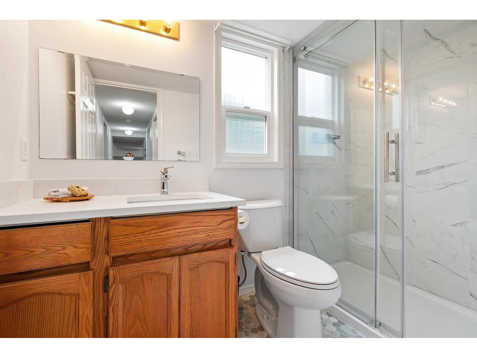 425 HADWAY DRIVE|Harrison Hot Springs