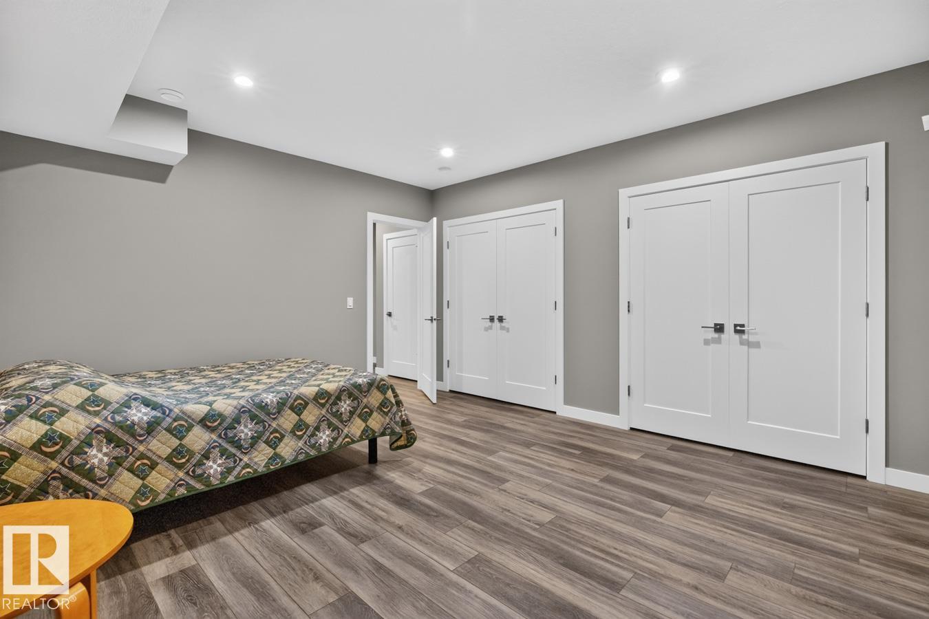 11207 78 AV NW NW