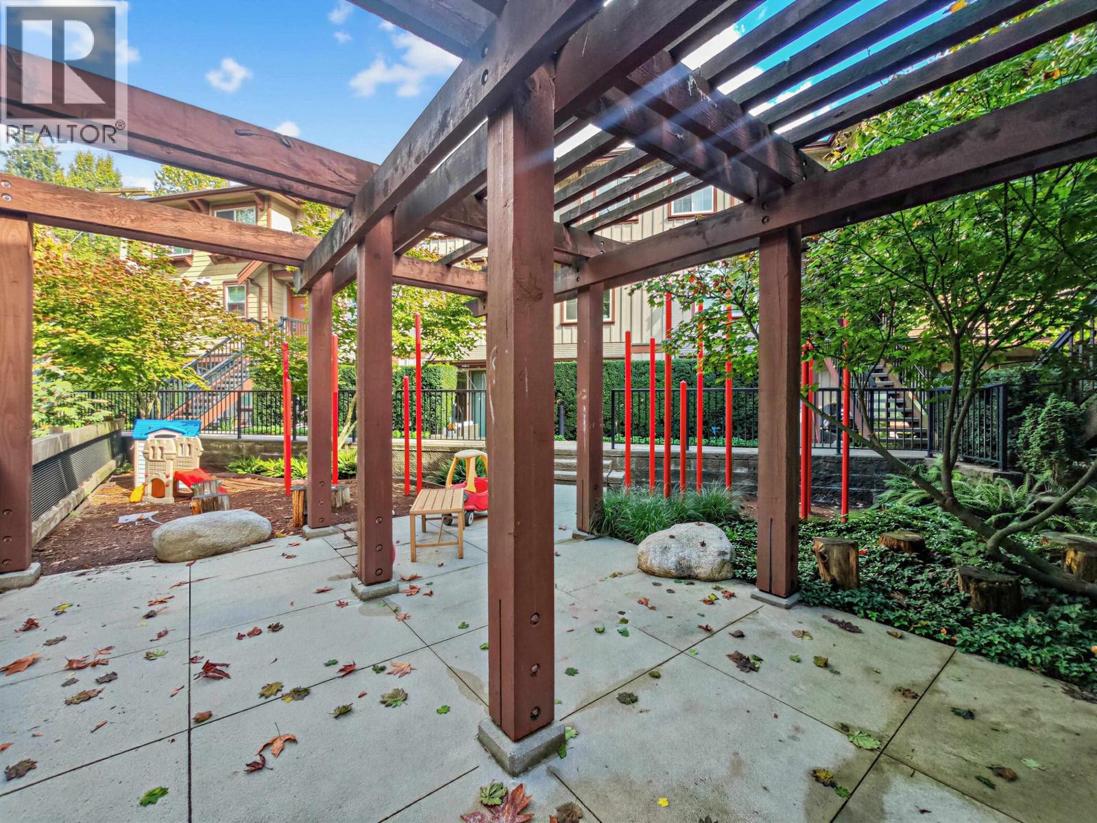 21 433 SEYMOUR RIVER PLACE