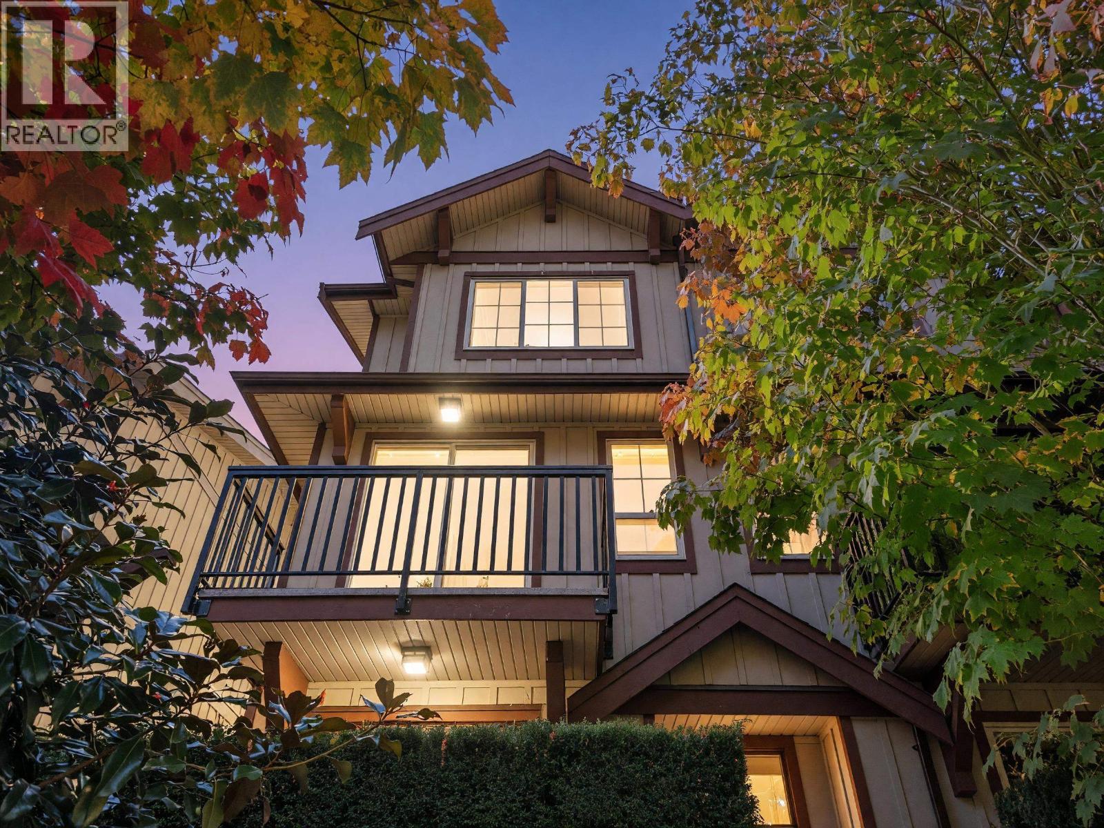 21 433 SEYMOUR RIVER PLACE