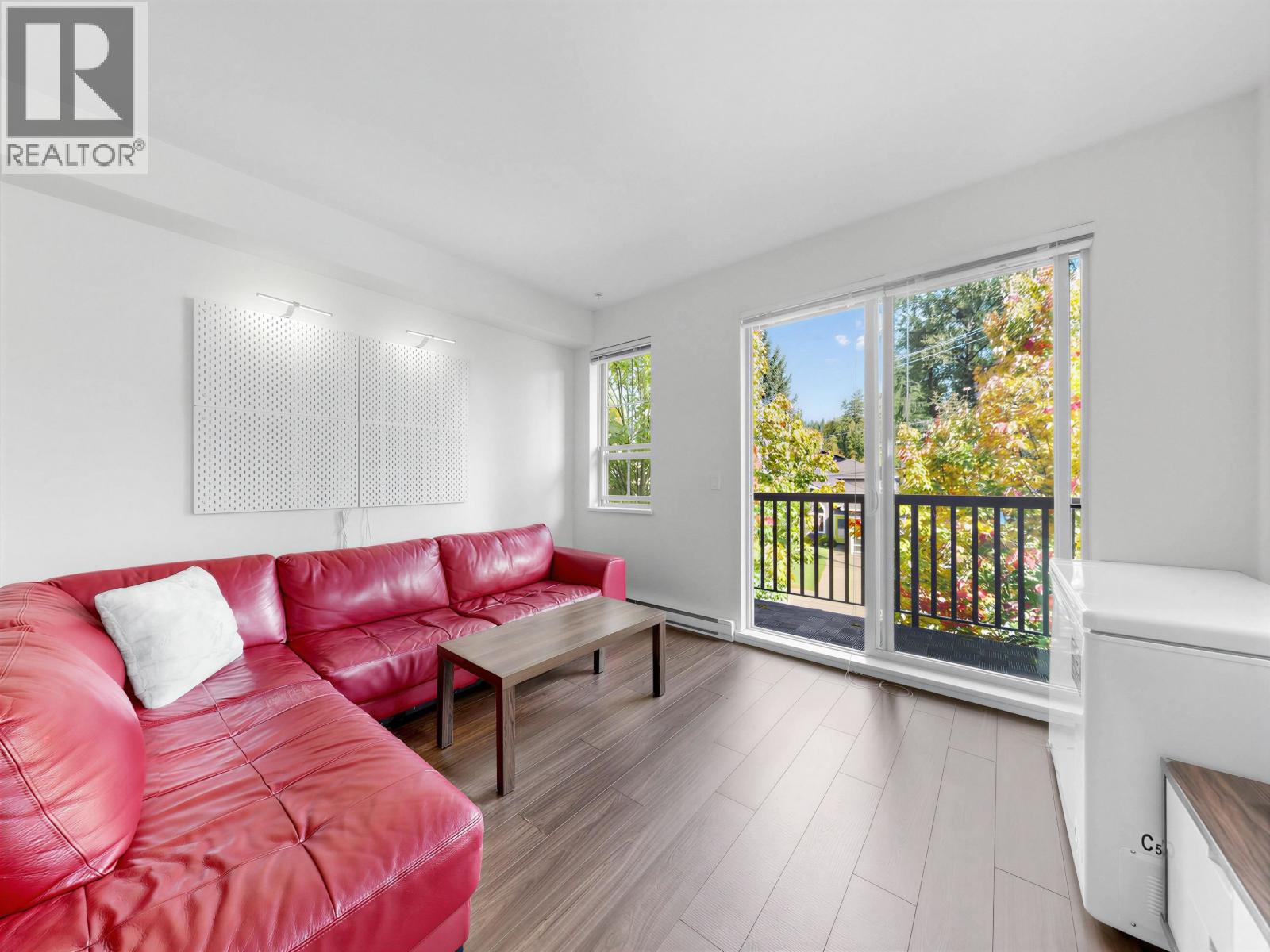 21 433 SEYMOUR RIVER PLACE