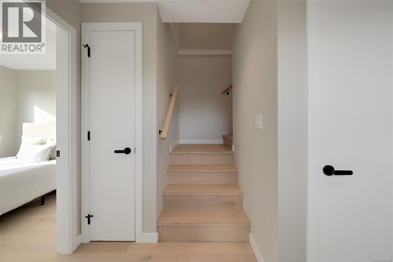 3 2100 Allenby St