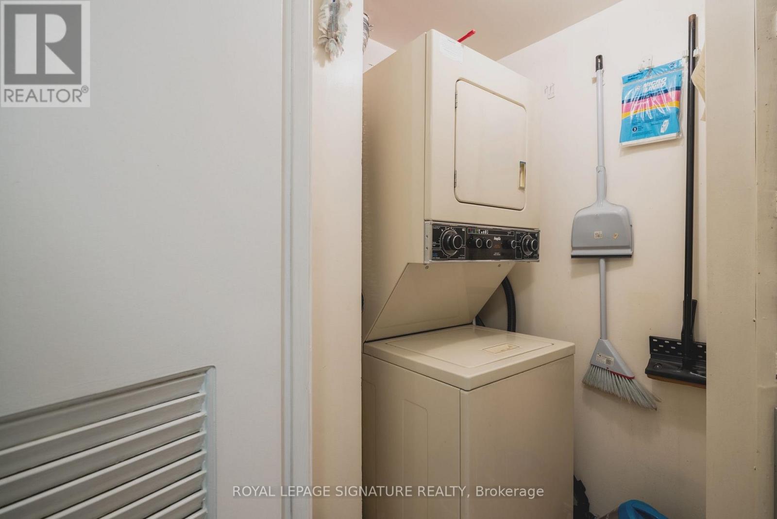1405 - 1300 Bloor Street, Mississauga, Ontario  L4Y 3Z2 - Photo 31 - W13847560