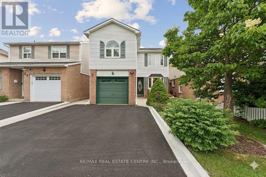 26 JAMESON CRESCENT, Brampton, Ontario
