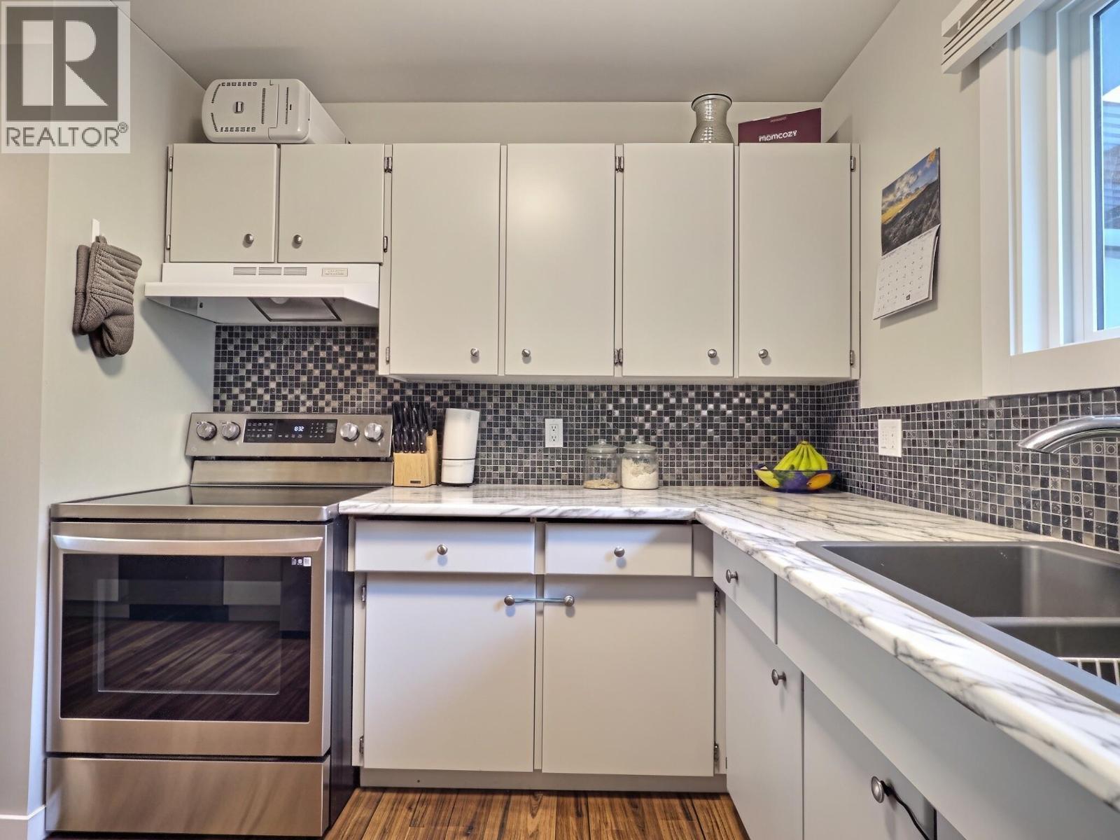 871 Mcqueen Drive, Kamloops, British Columbia  V2B 7X8 - Photo 5 - 10402348