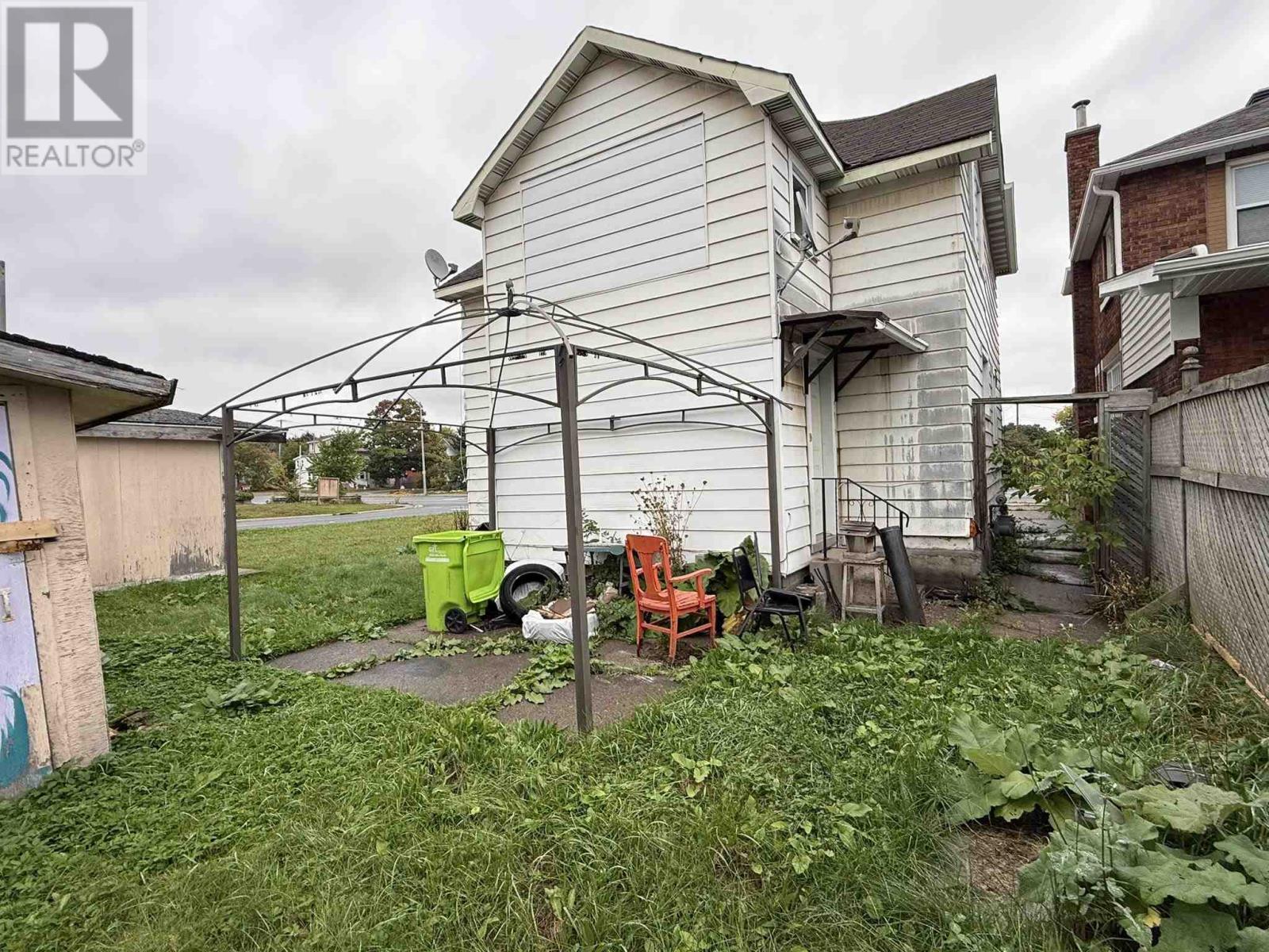 169 Huron St, Sault Ste. Marie, Ontario P6A 1R2 - Photo 3 - SM262726