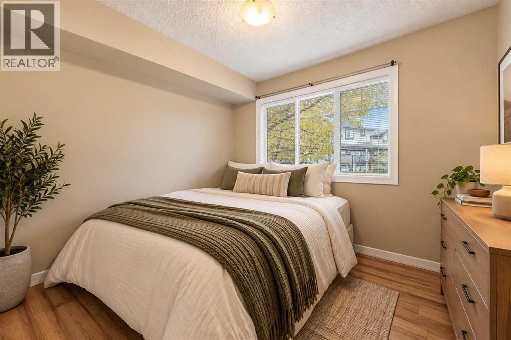 5, 133 Copperpond Heights SE