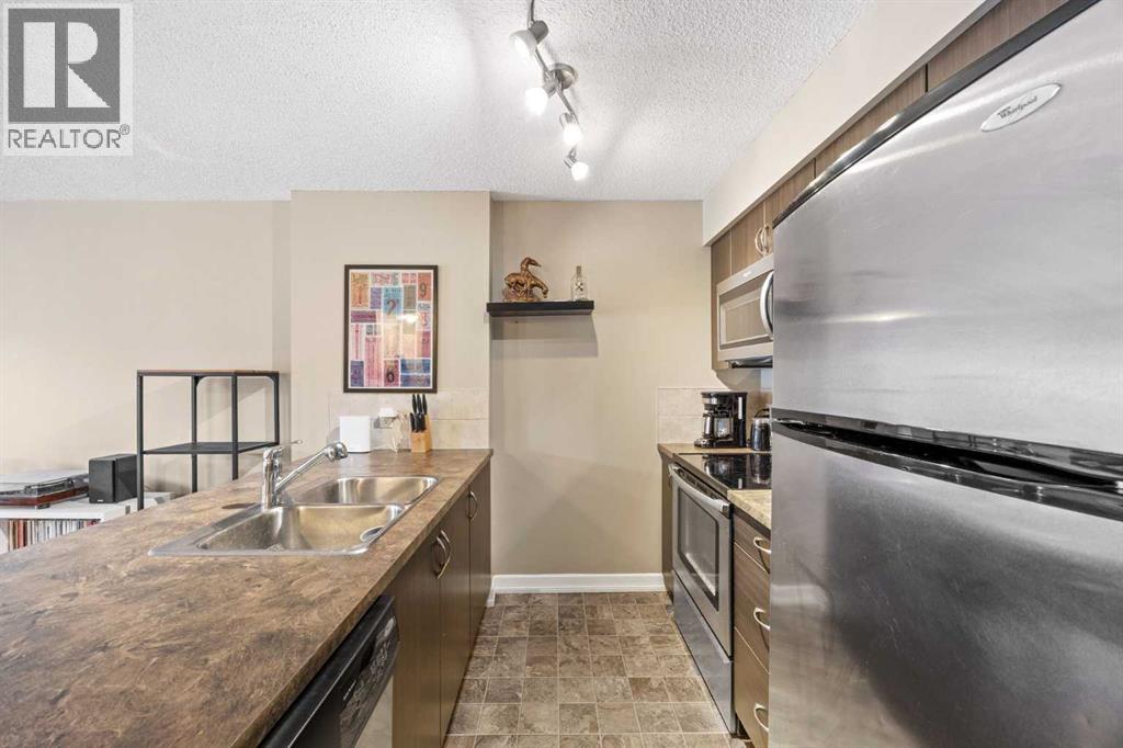 5, 133 Copperpond Heights SE