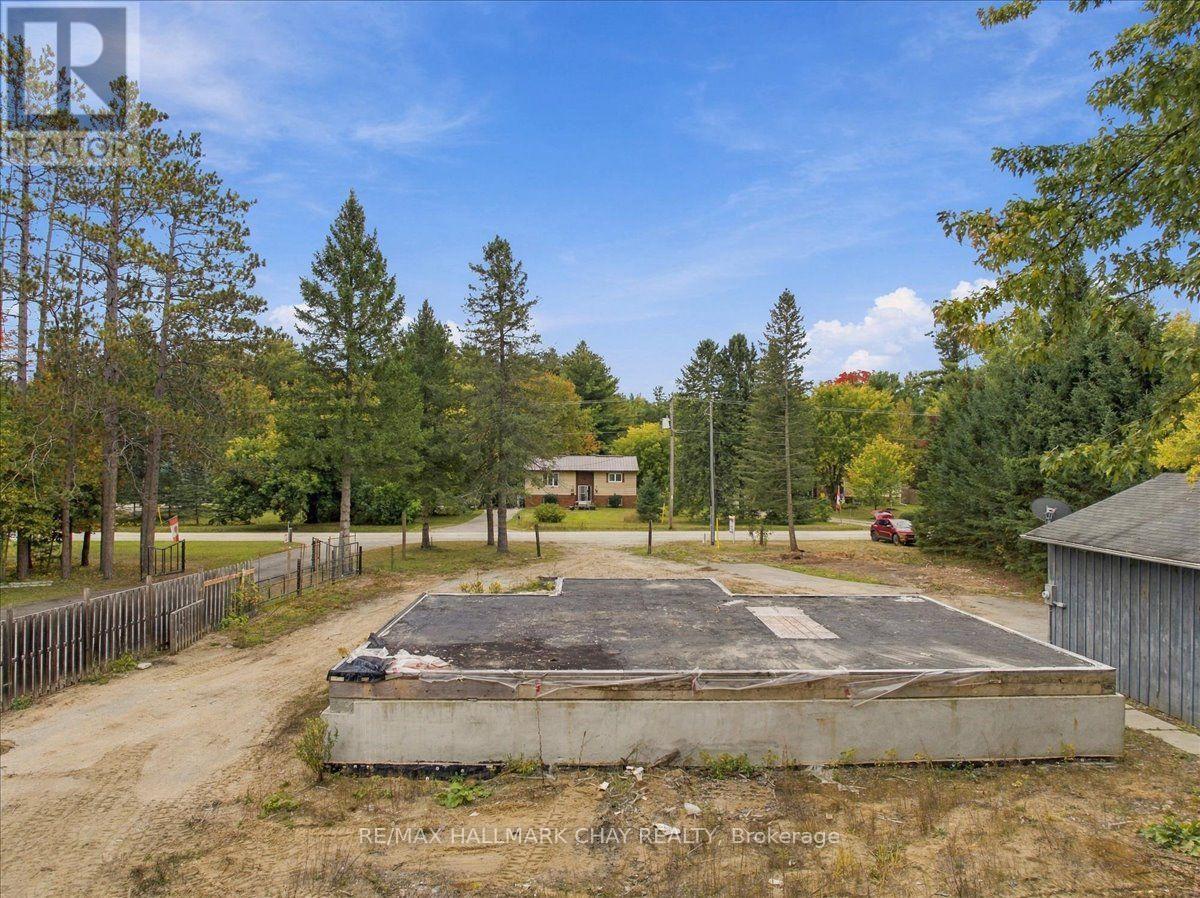 8240 Main Street, Adjala-Tosorontio, Ontario  L0M 1M0 - Photo 8 - N13549000