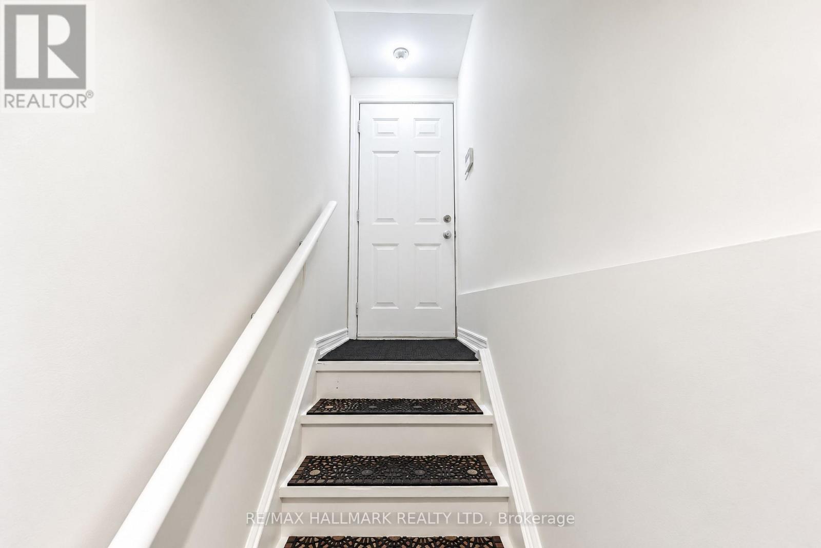 16 Braehead Drive, Richmond Hill, Ontario  L4E 0B3 - Photo 24 - N13830156