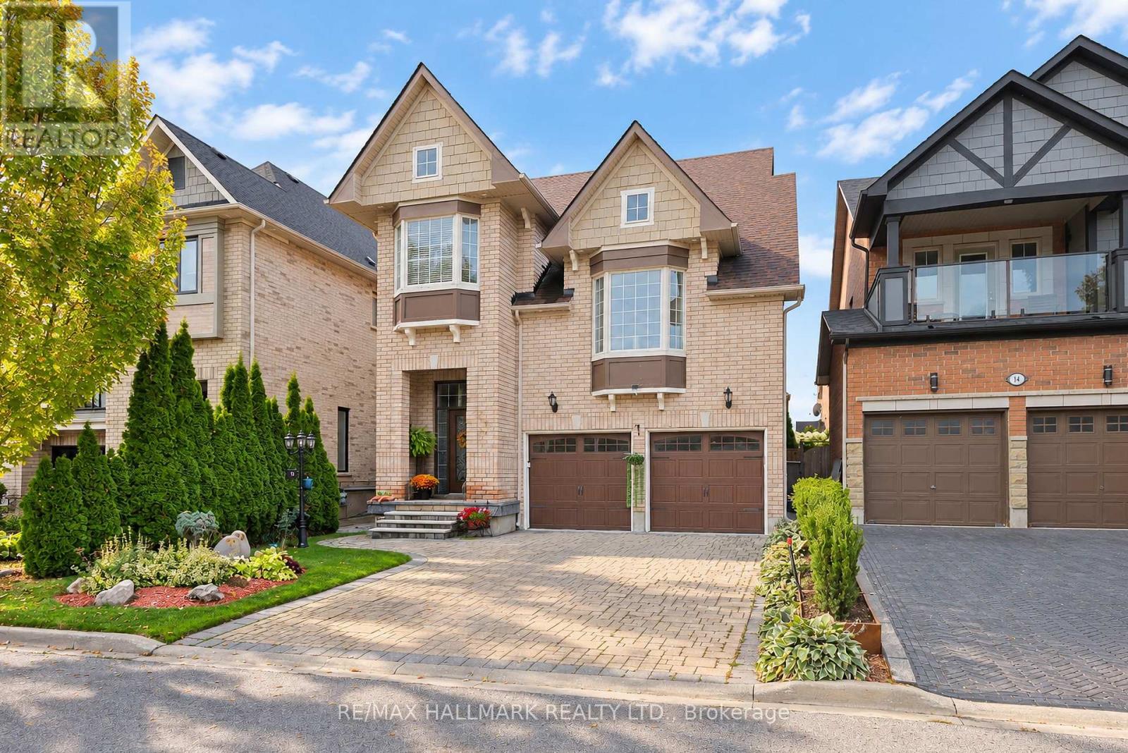 16 Braehead Drive, Richmond Hill, Ontario  L4E 0B3 - Photo 3 - N13830156